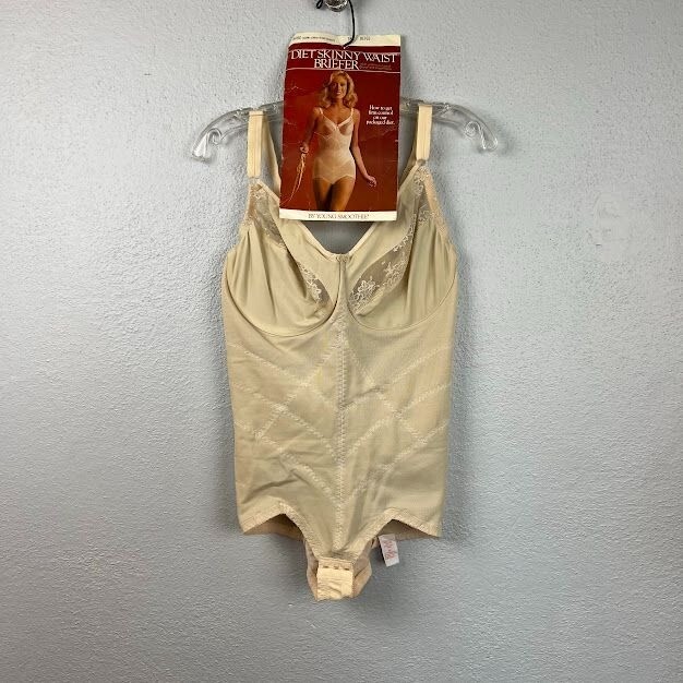 Vintage Young Smoothie Women&rsquo;s Beige Diet Skinny Waist Briefer Shape Wear 38D