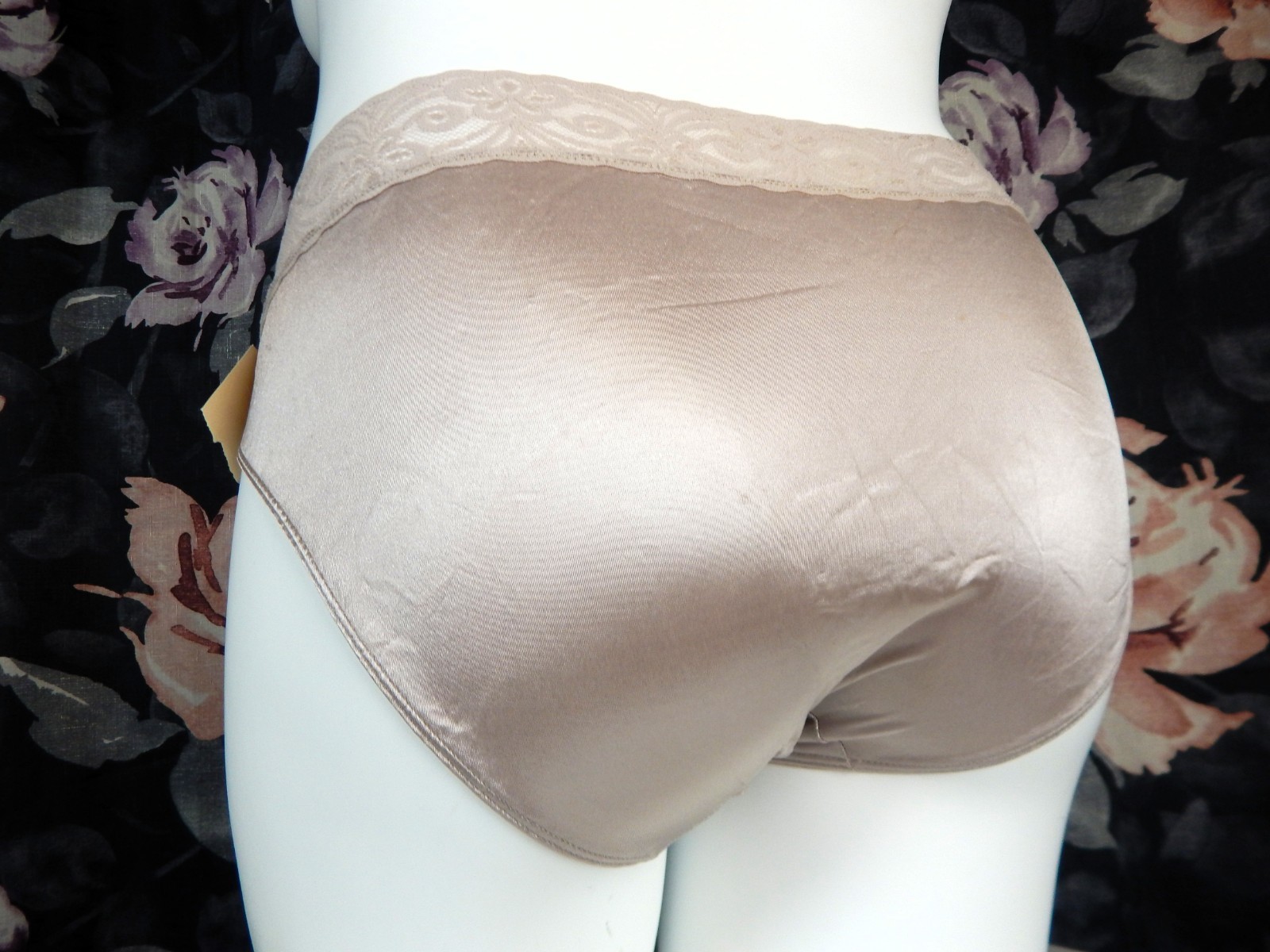 NOS Vintage Bali Studio Second Skin Lace Hi-Cut/Hi-Leg Satin Panties Taupe Sz 8