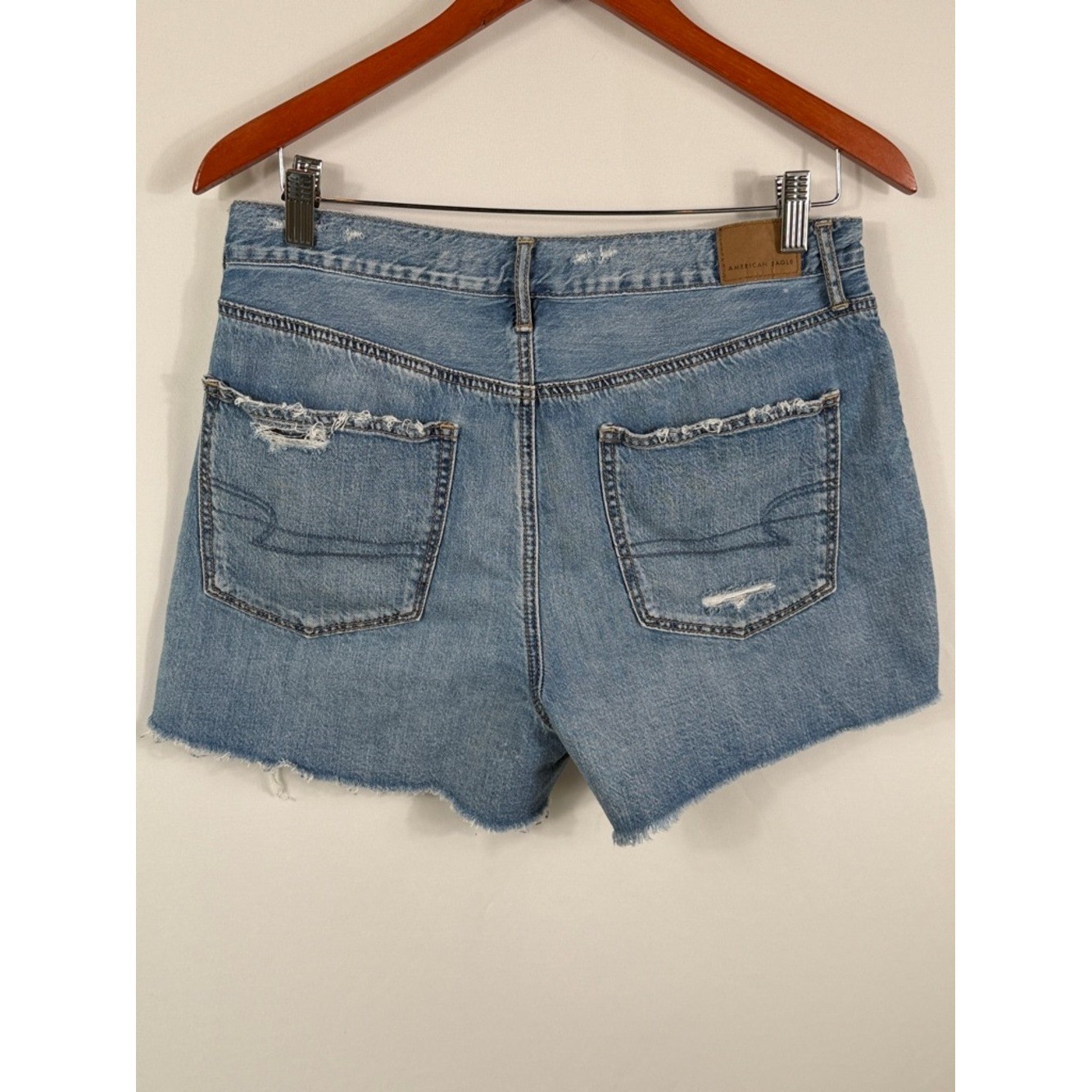 American Eagle 90s Boyfriend Short Light Blue Distressed Denim. Womens Size 10