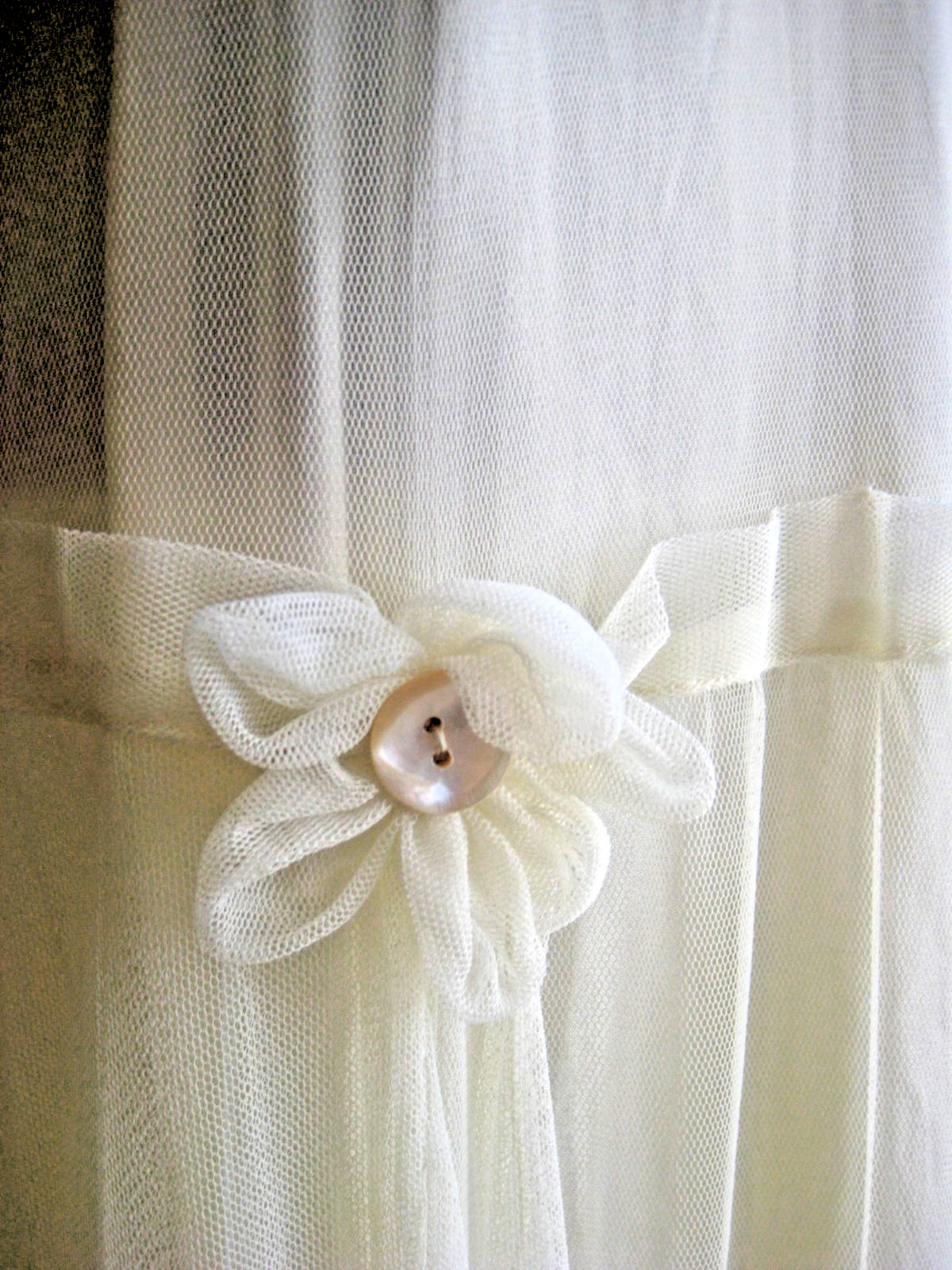 Vintage April Cornell ivory mesh overlay drop waist handkerchief hem dress M