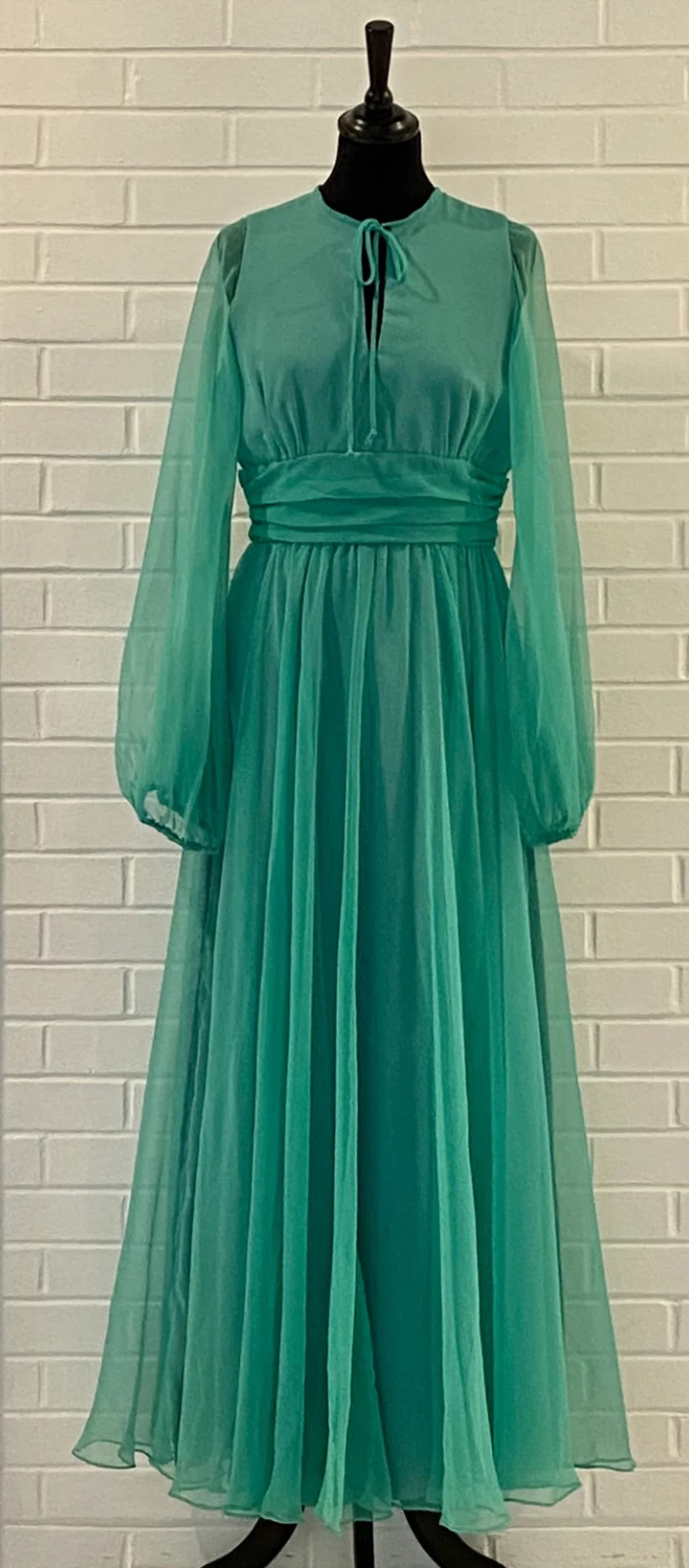 Emma Domb Green Chiffon Hostess Dress with Balloon Sleeves – ILGWU – Medium