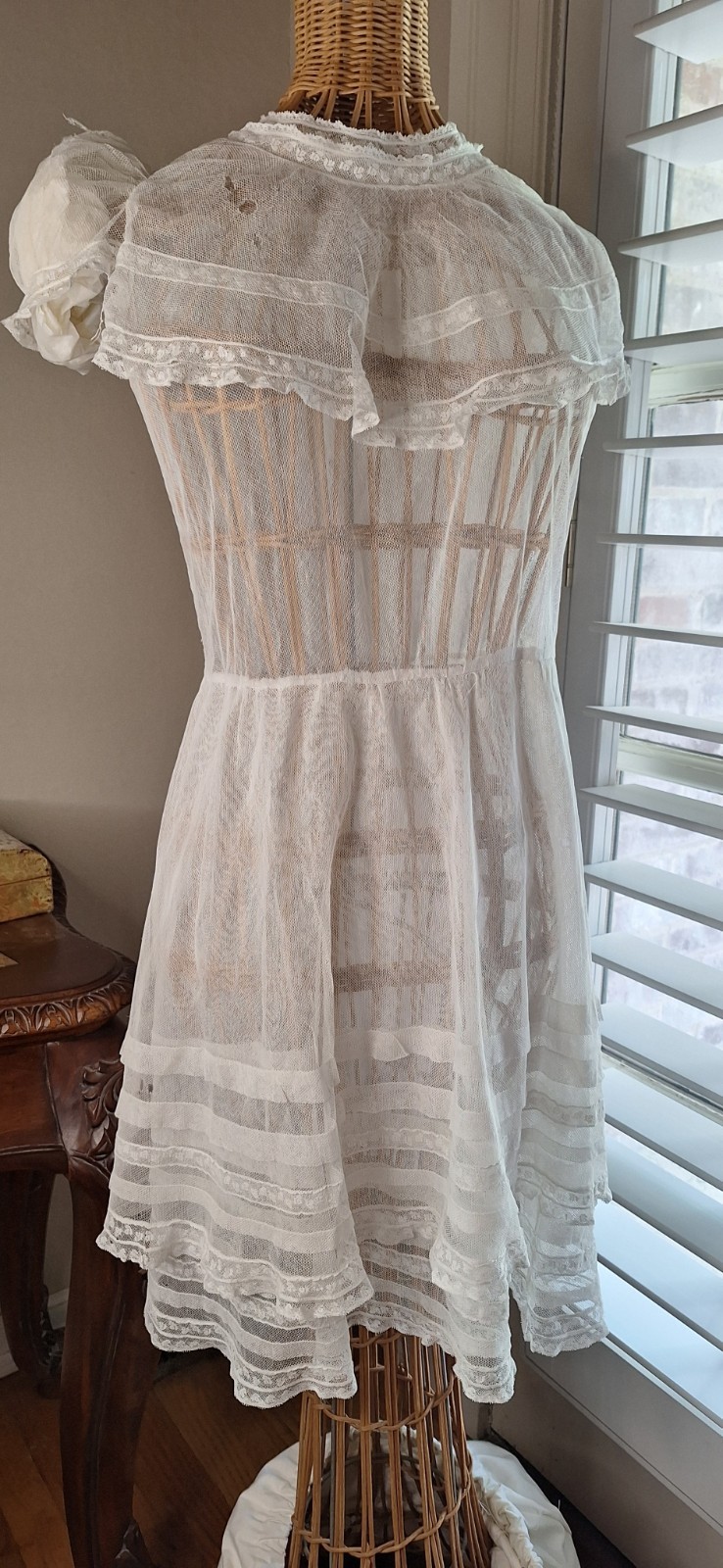 Vintage 1930s 1940s Beautiful Net and Lace Summer Dress Or Tea Dress