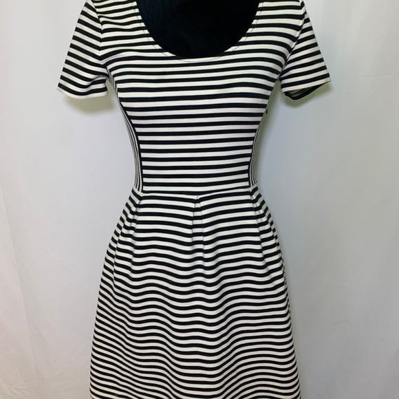 Madewell black & White Striped Retro Style Dress Size 0n Small grunge preppy
