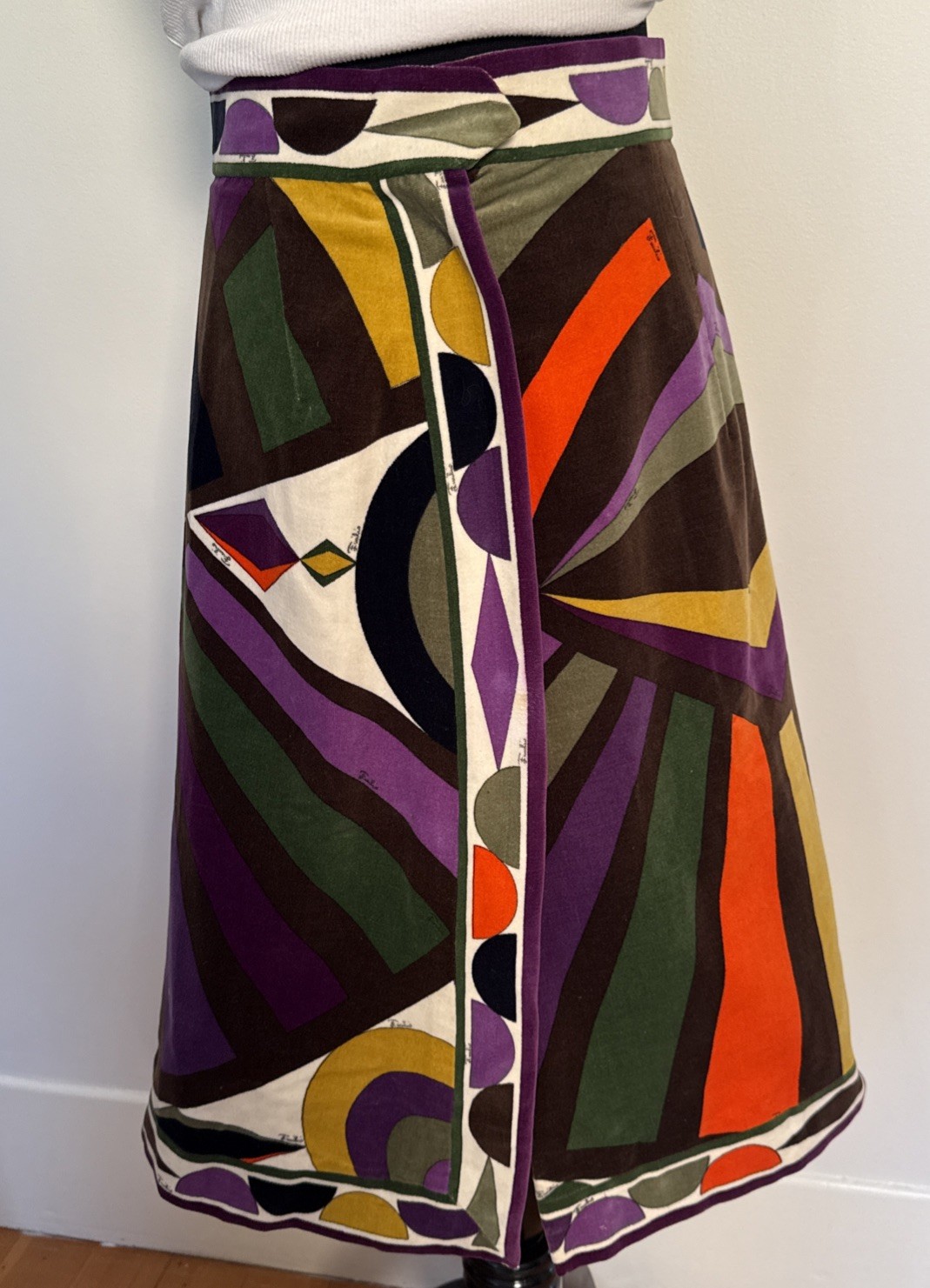 Vintage 1960’s Emilio Pucci For Saks Fifth Avenue Velvet A-Line Skirt XS Mod