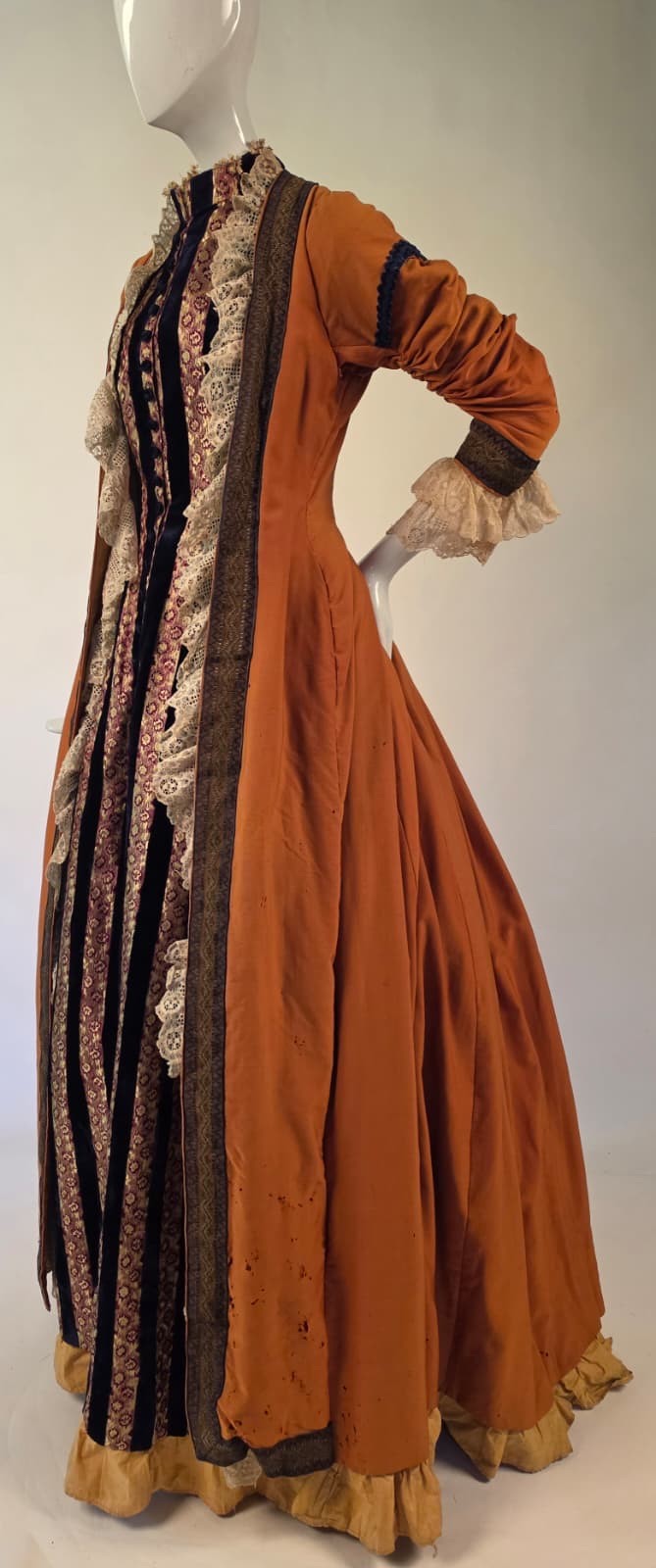 VICTORIAN 19TH C BUSTLE DRESS W VELVET BROCADE LACE TRIMMED FRONT PANEL + TRAIN