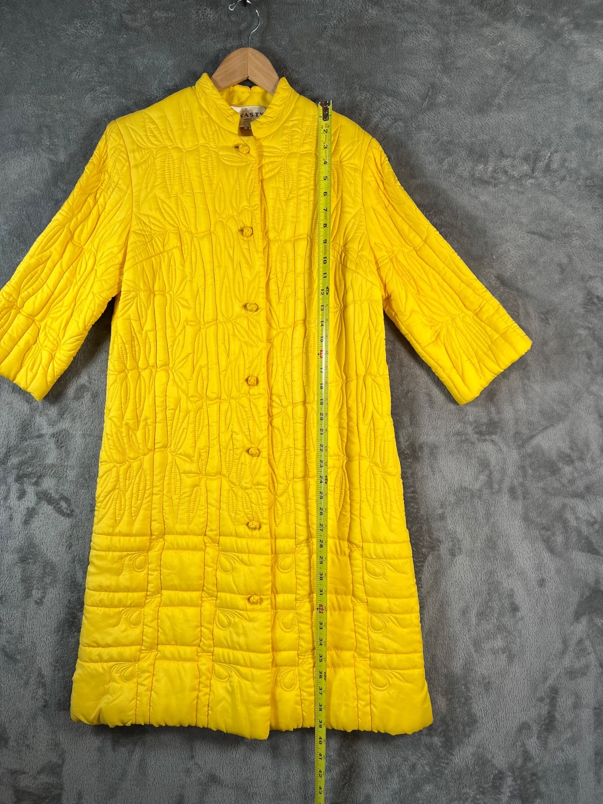 Vintage Dynasty Hong Kong Quilted Housecoat Robe Medium (Petite) Yellow Silk