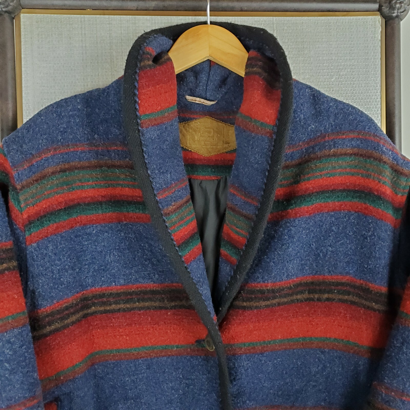 VTG WOOLRICH Size Medium Womens Made in USA Wool Southwest Barn Chore Coat