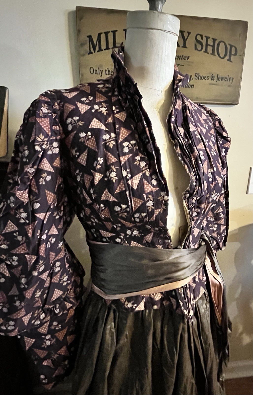 2489🌟Antique RARE 1800s French Harem Pants Boned Top Silk Sash Purple Taupe Dis