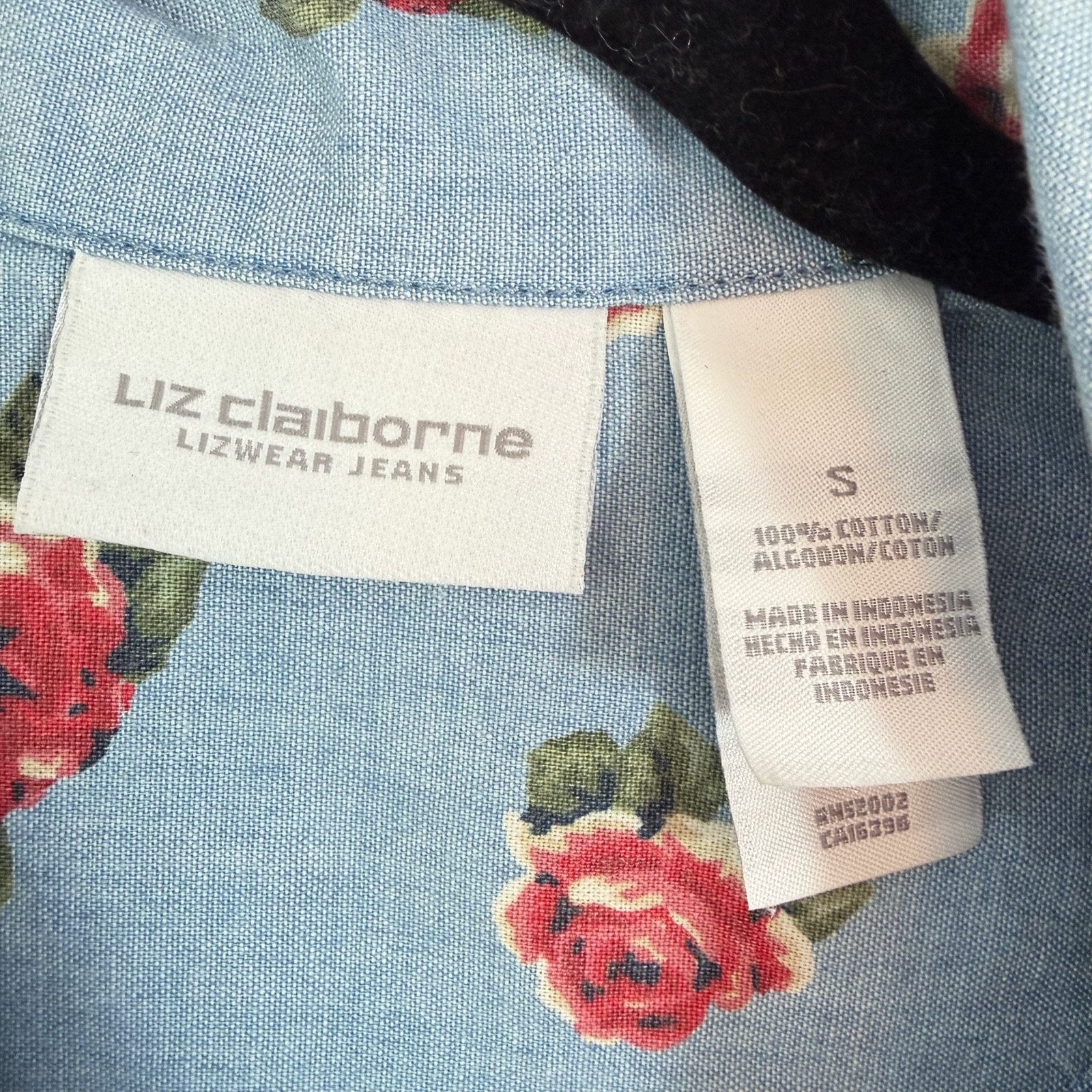 Vtg 90s Shirt Chambray Button Up Floral Cottagecore Roses Blue Cotton S/M