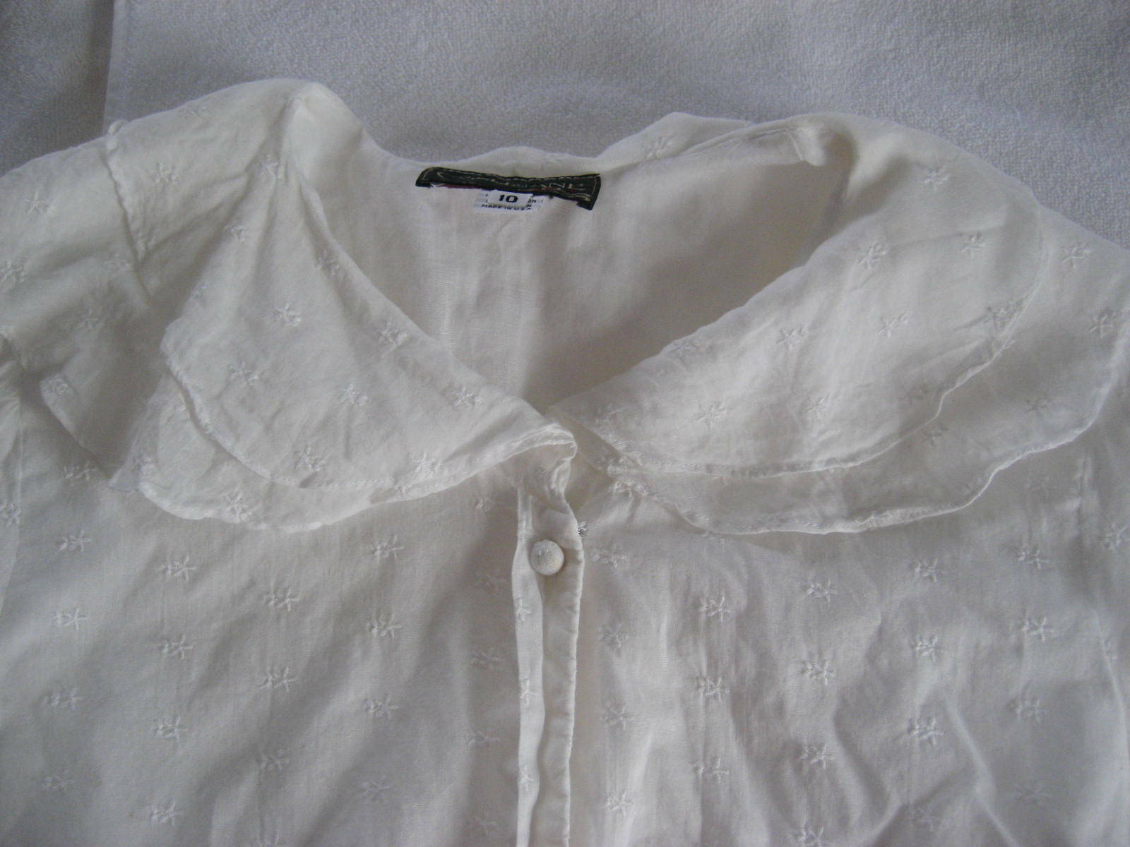1980s Cullinane White Large Ruffle Collar Fluttery Romantic Blouse Shirt Sz 8-10