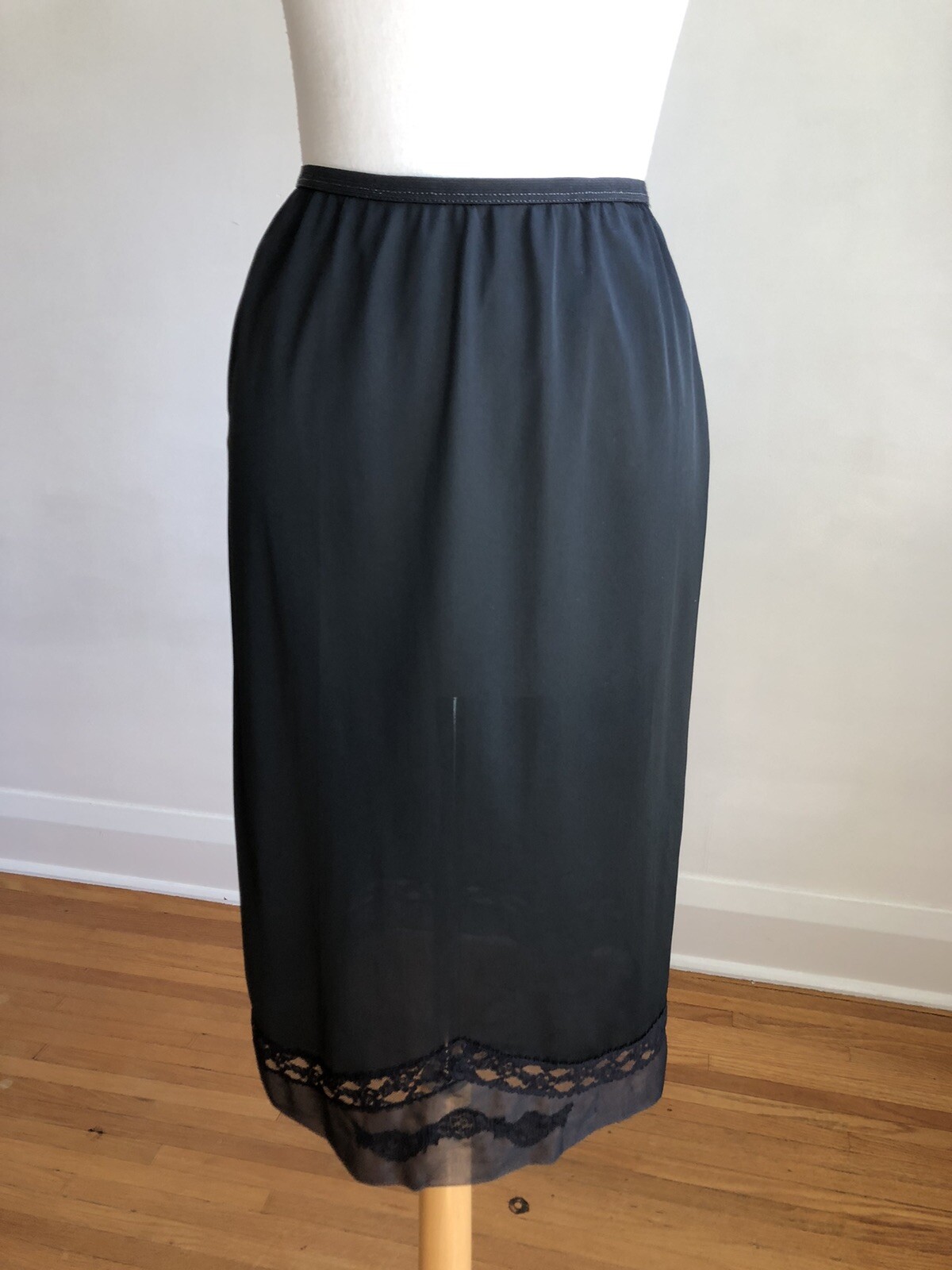 GORGEOUS VTG VAL MODE Black Nylon Chiffon & Lace Half-slip Skirt Lingerie SZ M