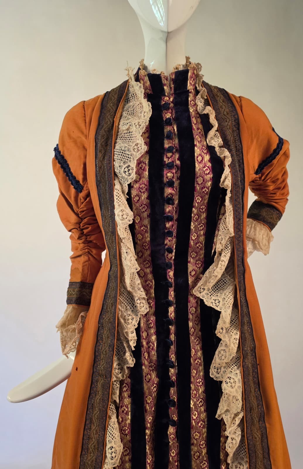 VICTORIAN 19TH C BUSTLE DRESS W VELVET BROCADE LACE TRIMMED FRONT PANEL + TRAIN