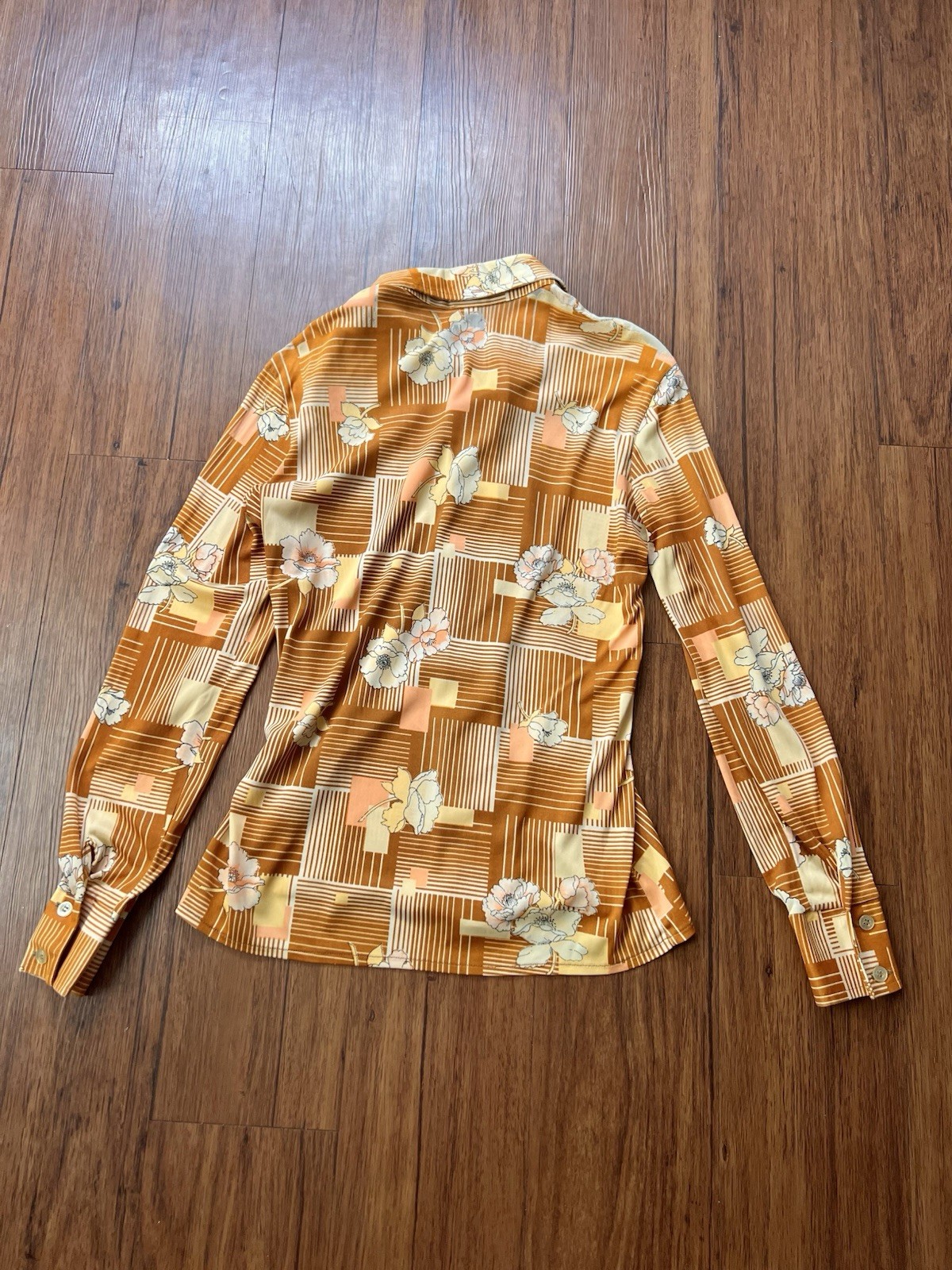 Vintage 60s 70s Shirt Womens Small Brown Orange Floral Sharp Collar Button Retro