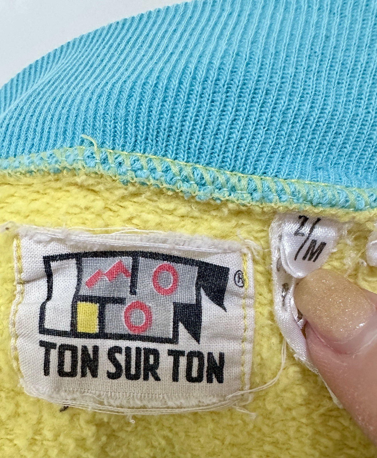 VINTAGE 1980s TON SUR TON OVERSIZED FLEECE SWEATSHIRT YELLOW AQUA STREETWEAR M