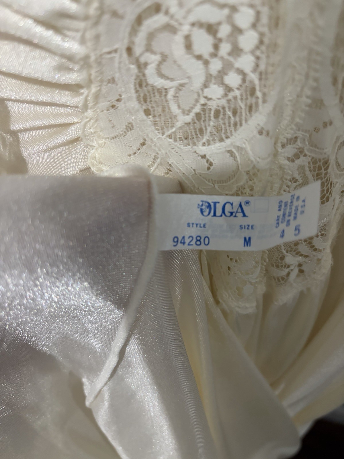 Vintage Olga Ivory Nylon Lace Nightgown Robe Set Regular Size M/L Eveningwear