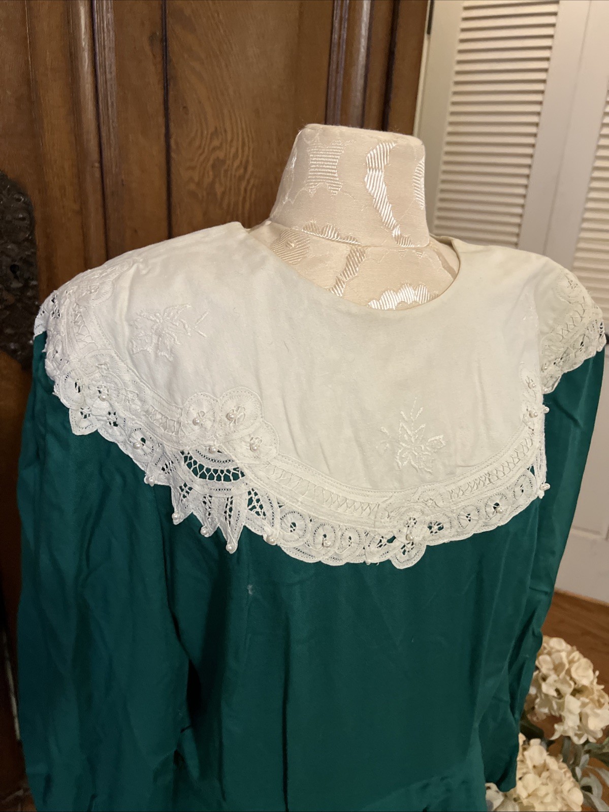 Vintage Plaza South Green Dress Women&rsquo;s Battenburg Lace w/pearls Sz 12/14