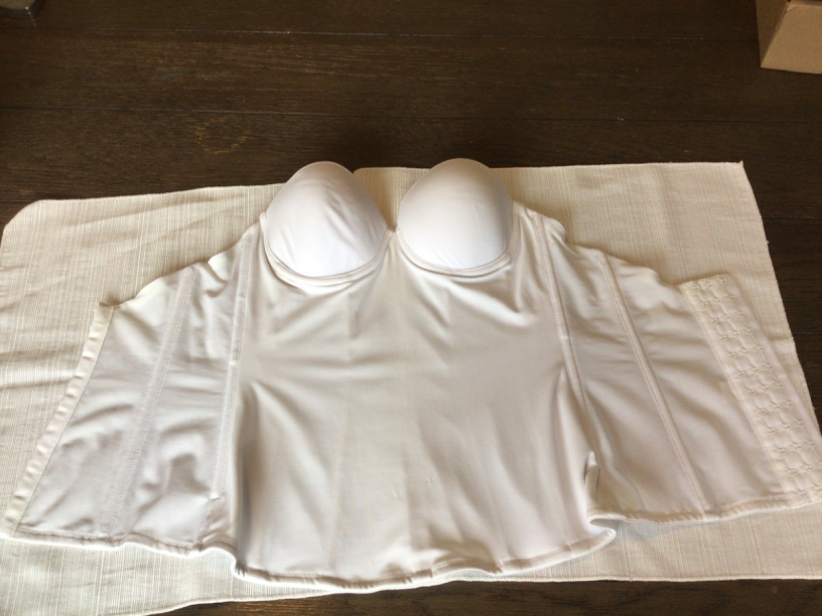 Bridal Corset Bra Strapless White Size 34B For fittings-Never Worn-Slight Wear
