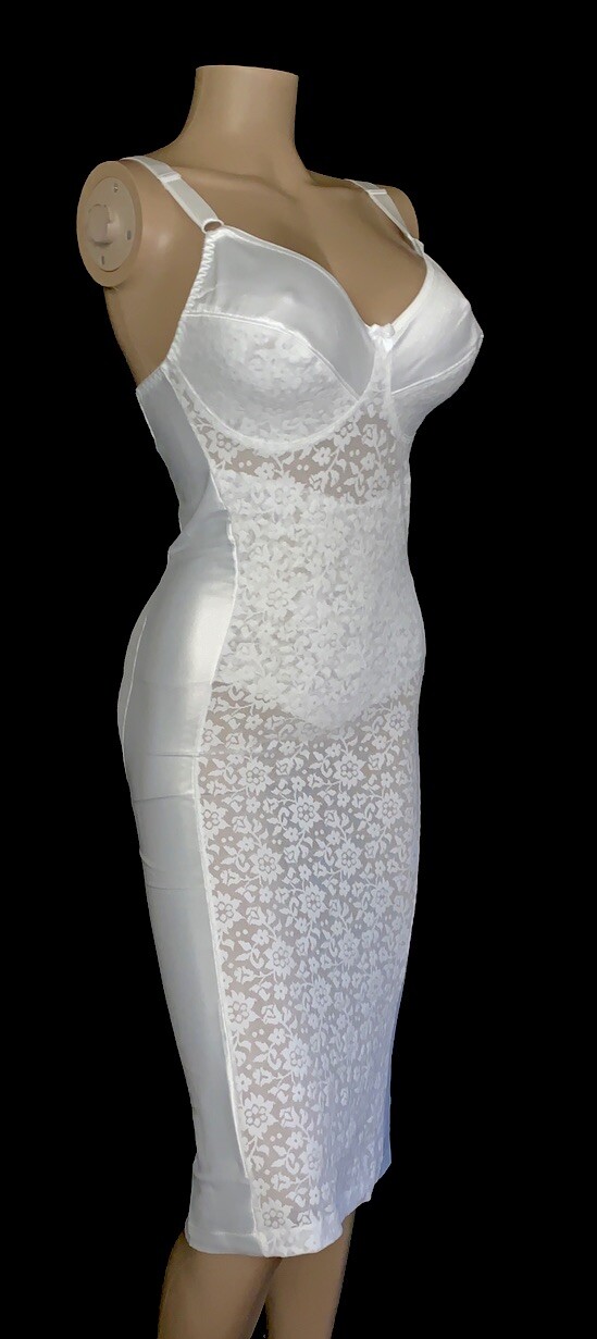 38 DD NOS VTG Satin Lace Bra Girdle Full Slip Spandex One Piece Body Shaper