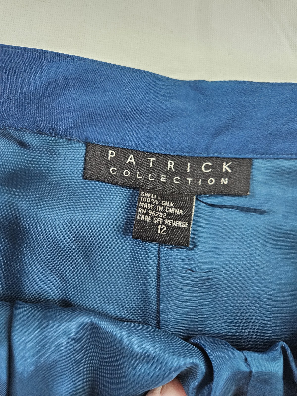 Vtg 90&rsquo;s Patrick Collection 100% Silk Pant Suit Women 12 Blue Shoulder Pad Read