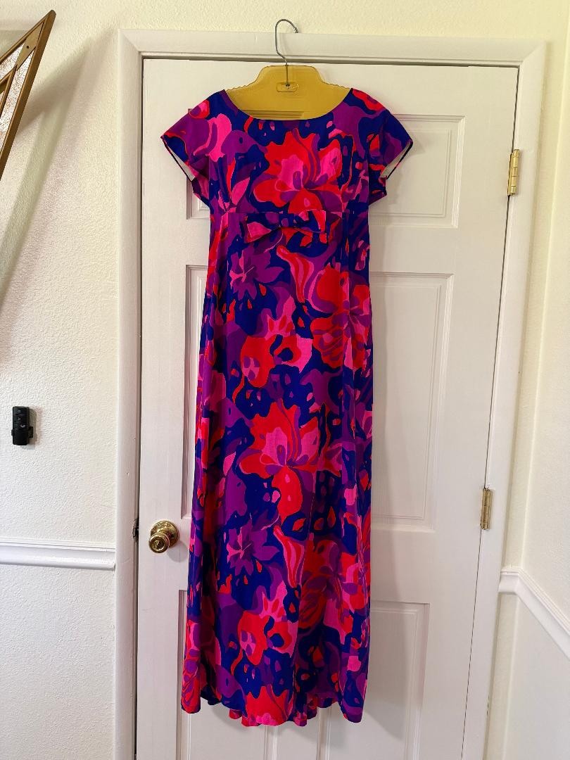 Vintage SM Hawaiian Tog Floral Print Mermaid Fish tail hem 60&rsquo;s Maxi Dress Gown
