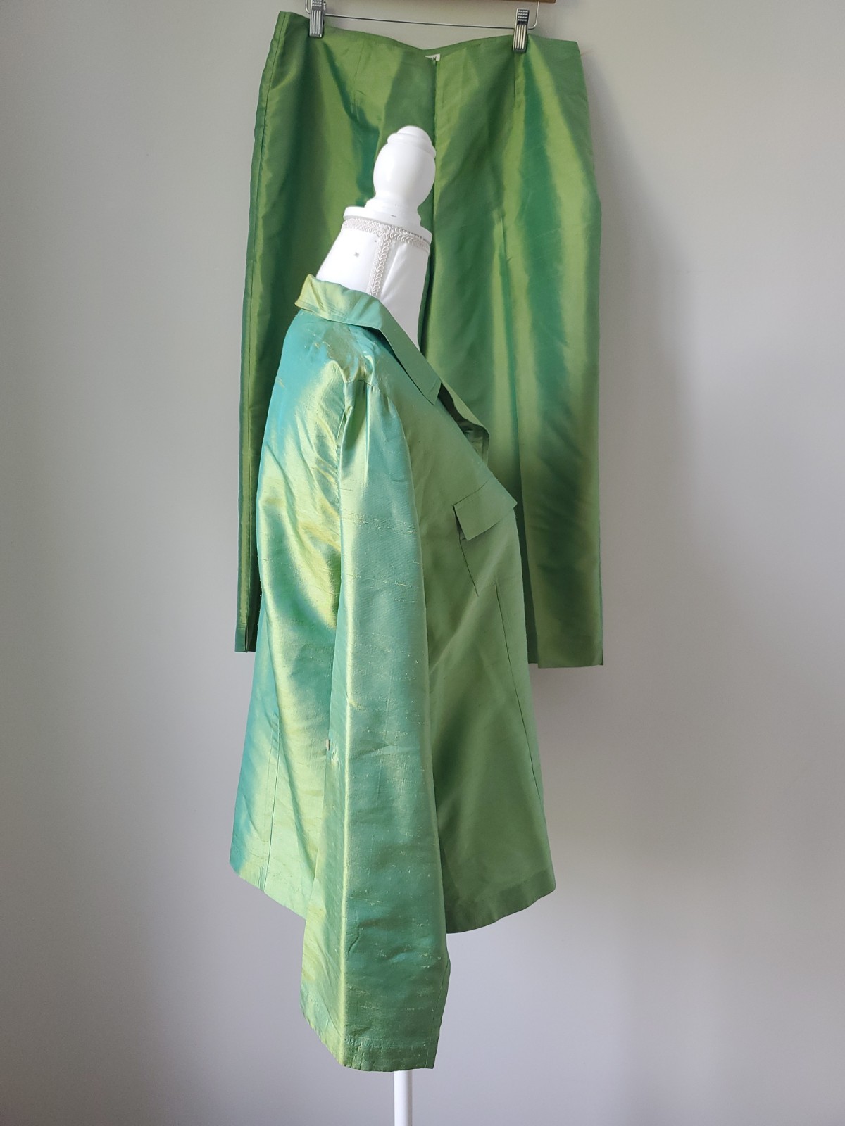 ALLISON TAYLOR Vintage Silk Lime Green 2pc Pant / Jacket Suit Women&rsquo;s XL /14