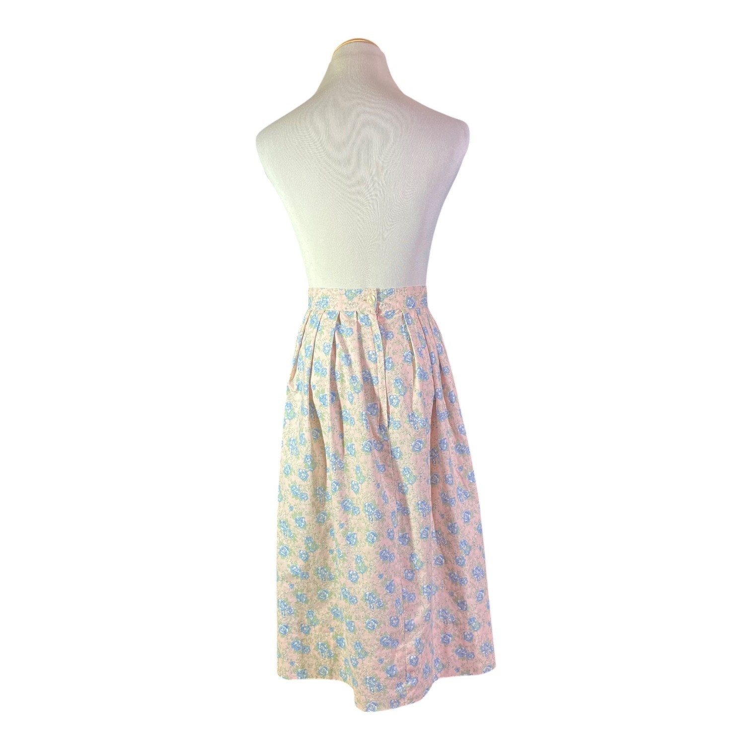 Vintage Selections by Manor House 25&Prime; Waist Skirt Cotton Floral Pink Pleated