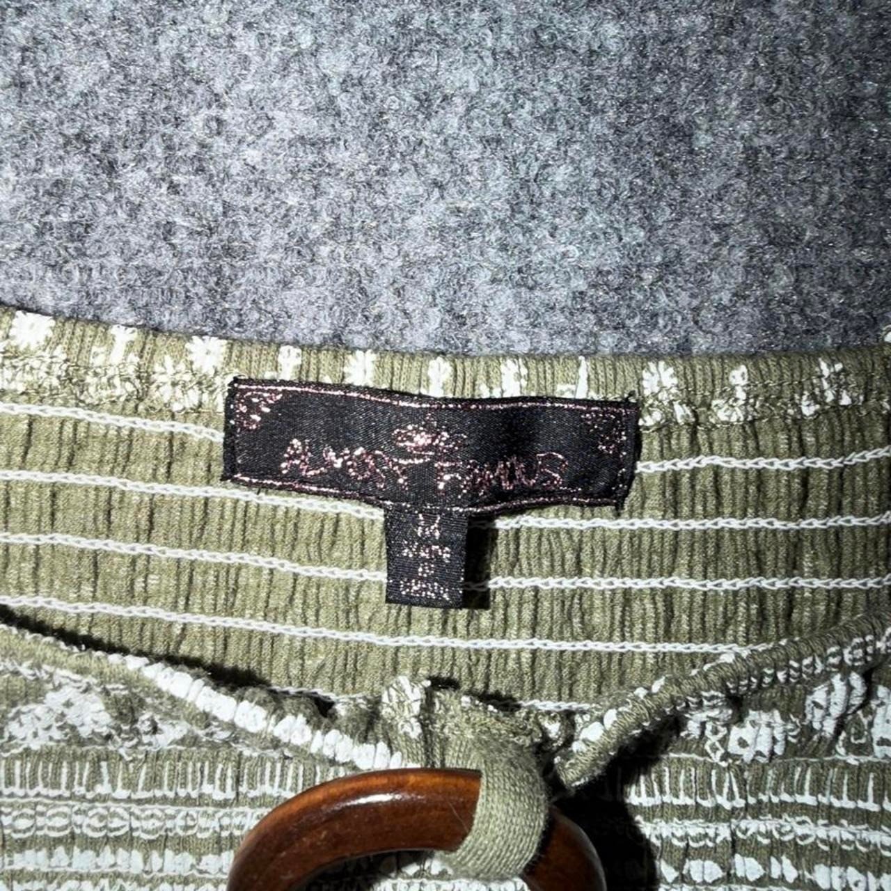 Y2K Almost Famous Boho Peasant Top Olive Green Floral Empire Waist