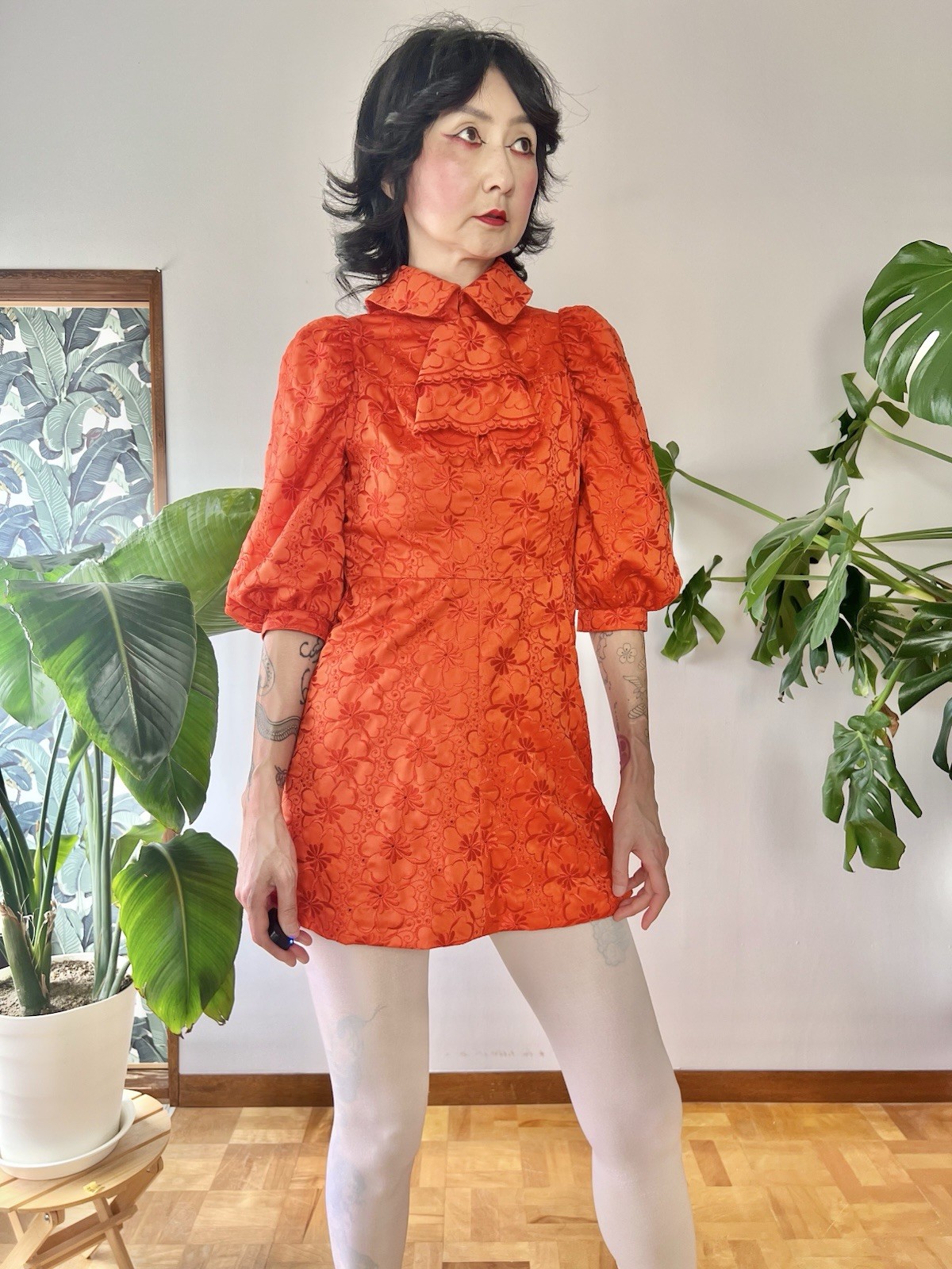 VTG 60s Mod Orange Embroidered Babydoll Mini Dress XS/S Puff Sleeve Jabot