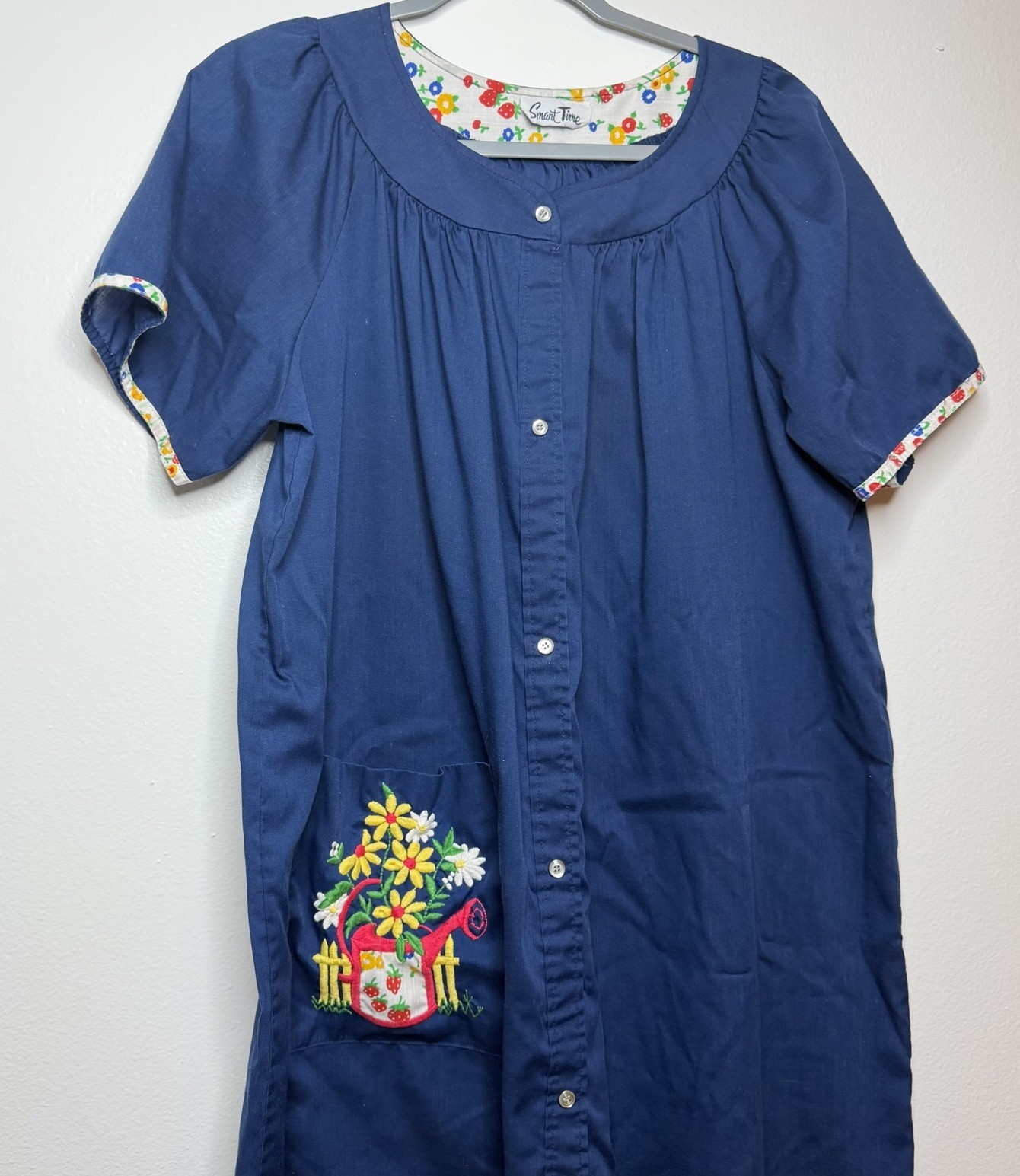 Vintage SMART TIME House Dress Size X Large Blue Embroidered Lightweight Button
