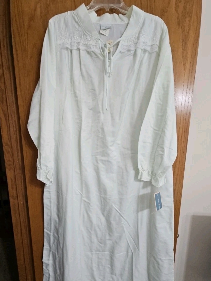 Vintage Gilligan O’Malley New Nightgown Lace Ruffle Gown Size XL USA Made