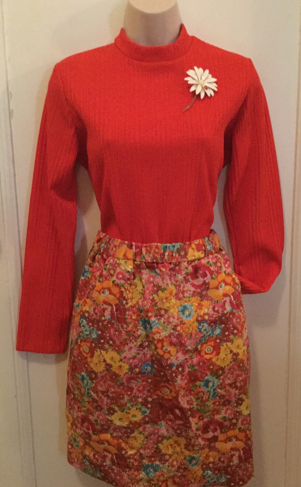 1970s Handmade Floral Spring Mod Indie Elastic Canvas Red Yellow Green Pink M