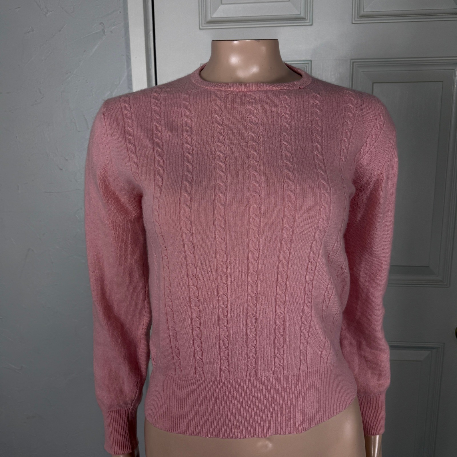 Vintage Nordstrom Women&rsquo;s Sweater S Pullover Cashmere Cable Knit Crew neck V3-23