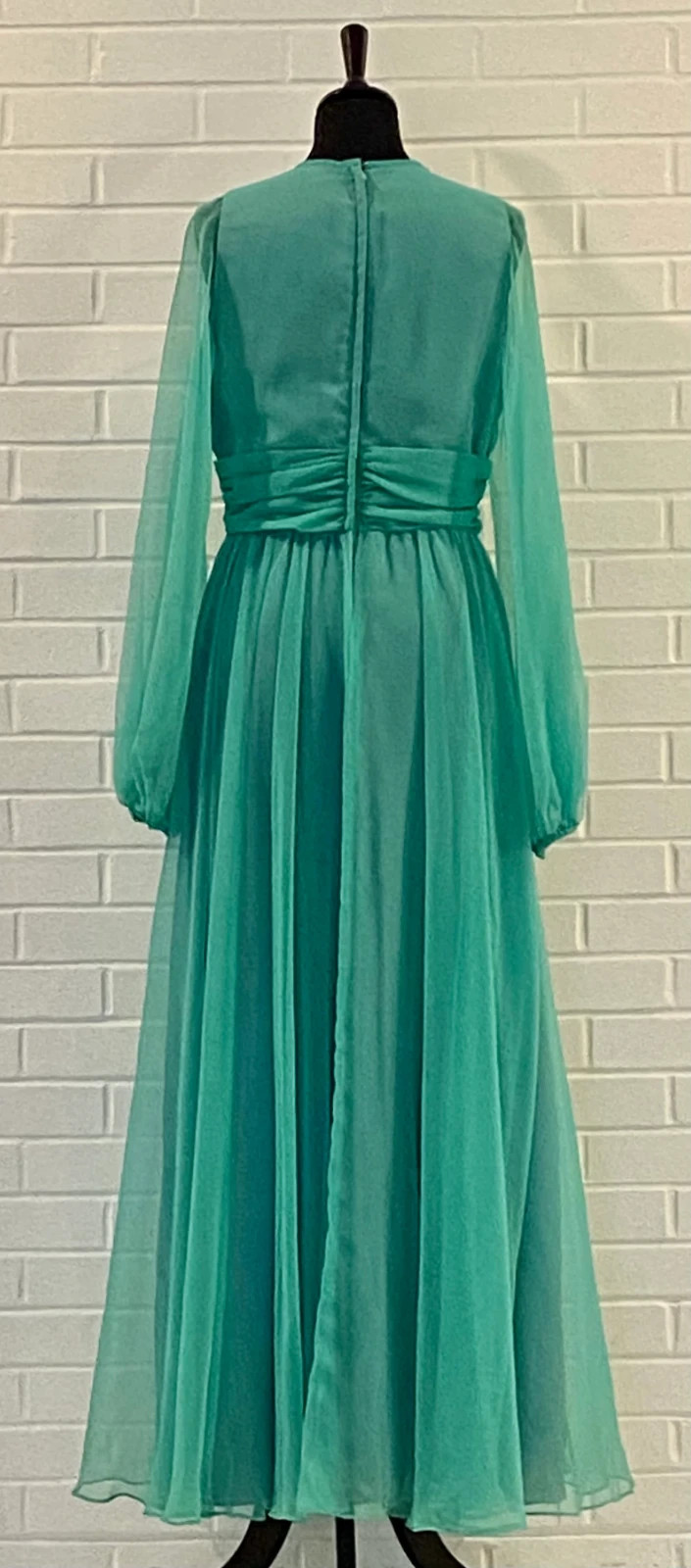 Emma Domb Green Chiffon Hostess Dress with Balloon Sleeves – ILGWU – Medium