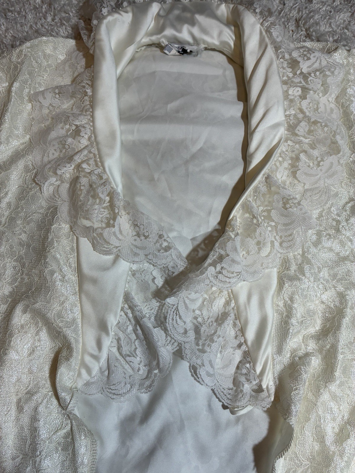 Christian Dior Ivory Lace Robe Peignoir with Satin Trim Belt Paris New York
