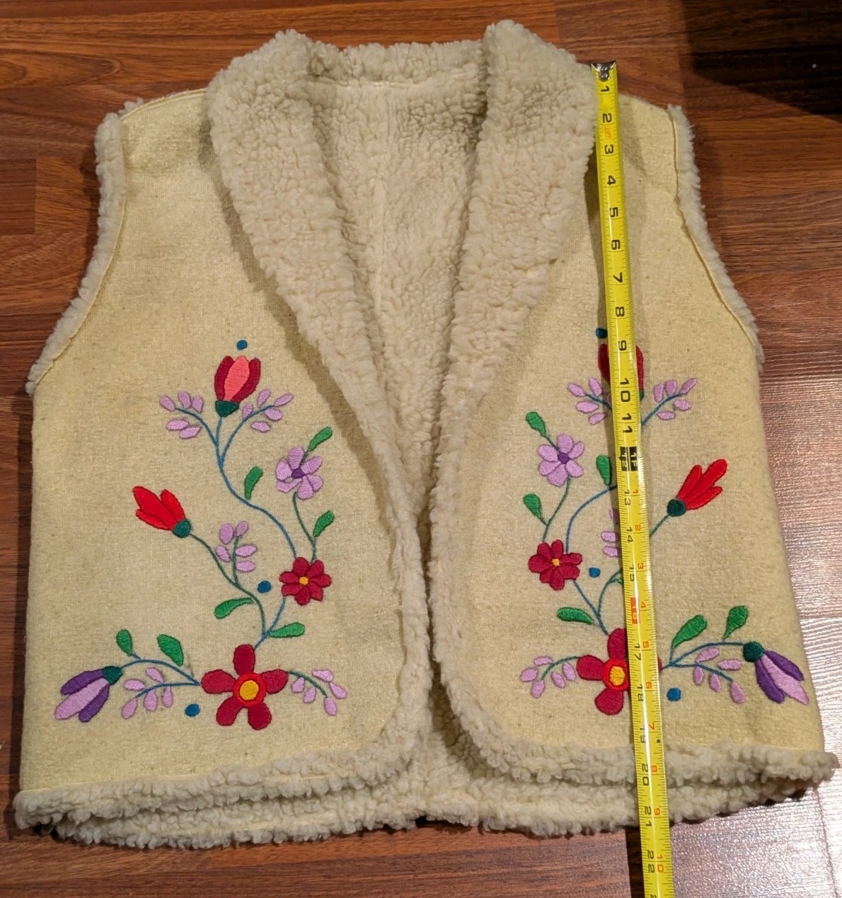 Vintage Wool Embroidered Shearling Vest Boho Folk Hippie Floral Sherpa Lined S/M