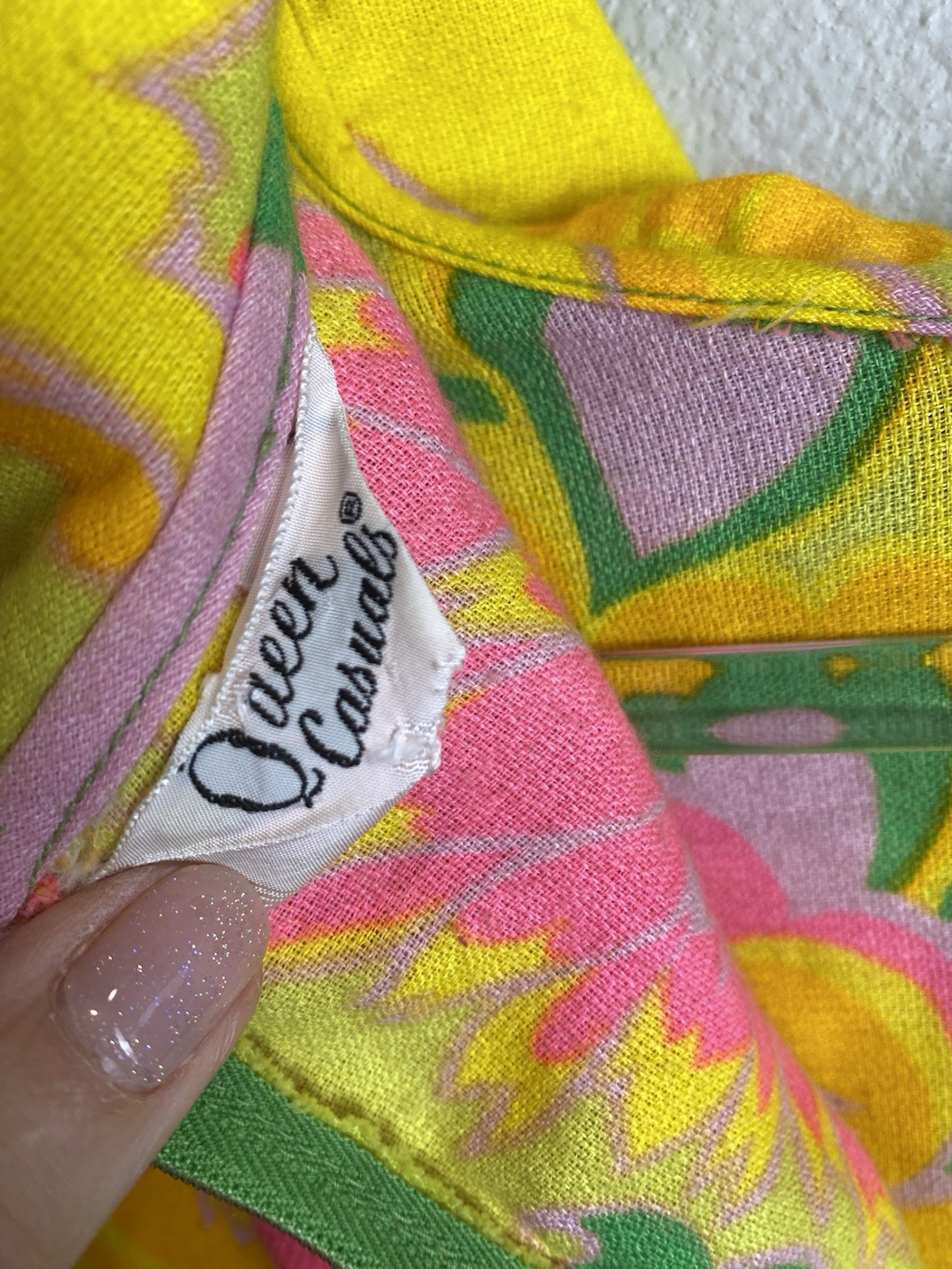 60’s VTG Mod Psychedelic Floral Cotton Lawn Mock Top QueenCasuals Boxy L? No Tag