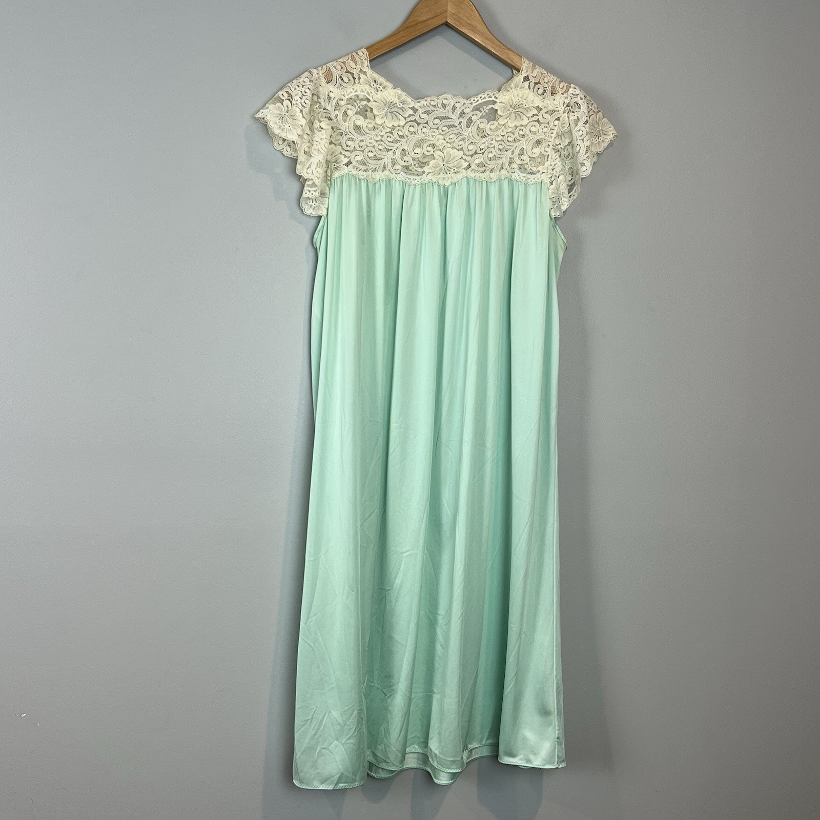 Shadowline Nightgown Womens Size Small Lace Aqua Green Vintage