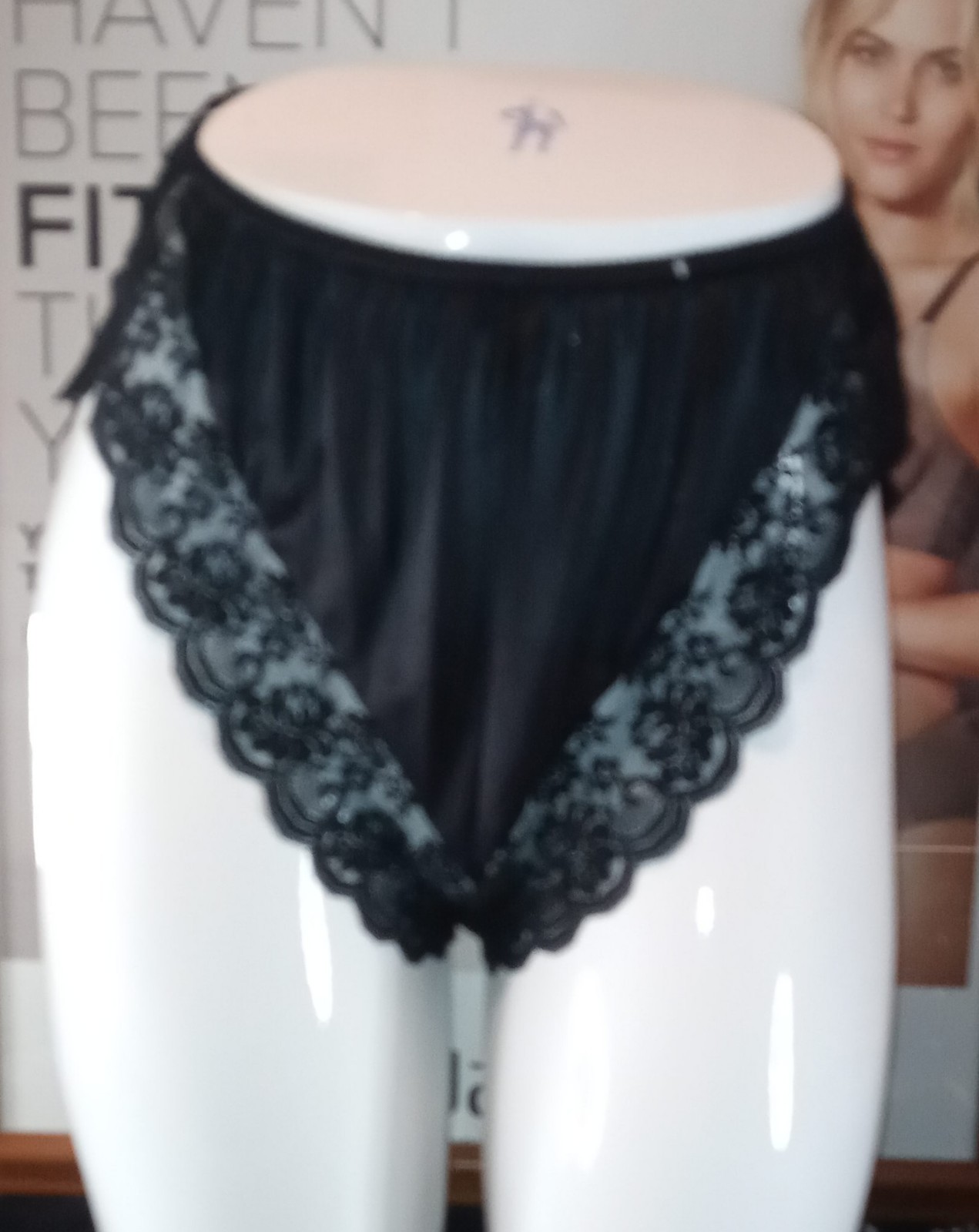 Vintage Maidenform Chantilly Panties Black Lace Trim Women&rsquo;s Size 6 Underwear