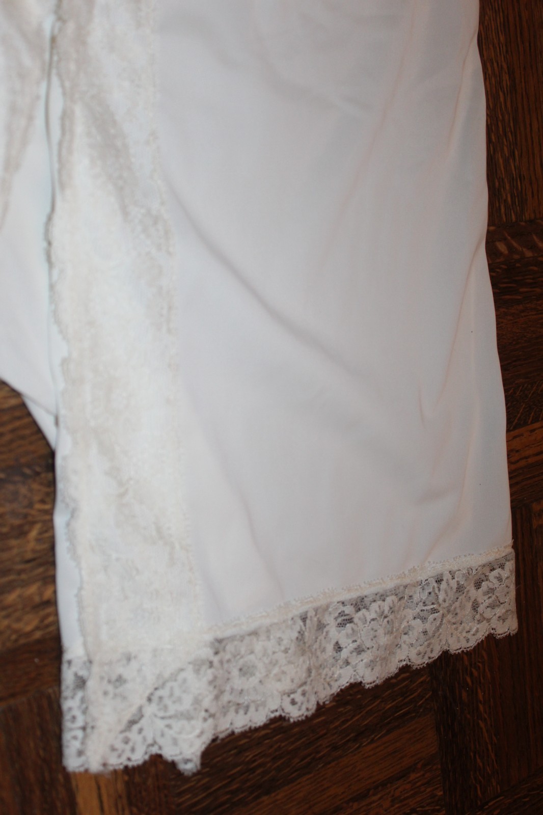 Vintage Ivory w/ Lace Inserts Tap Pants Petticoat Petti Pants Size S-M
