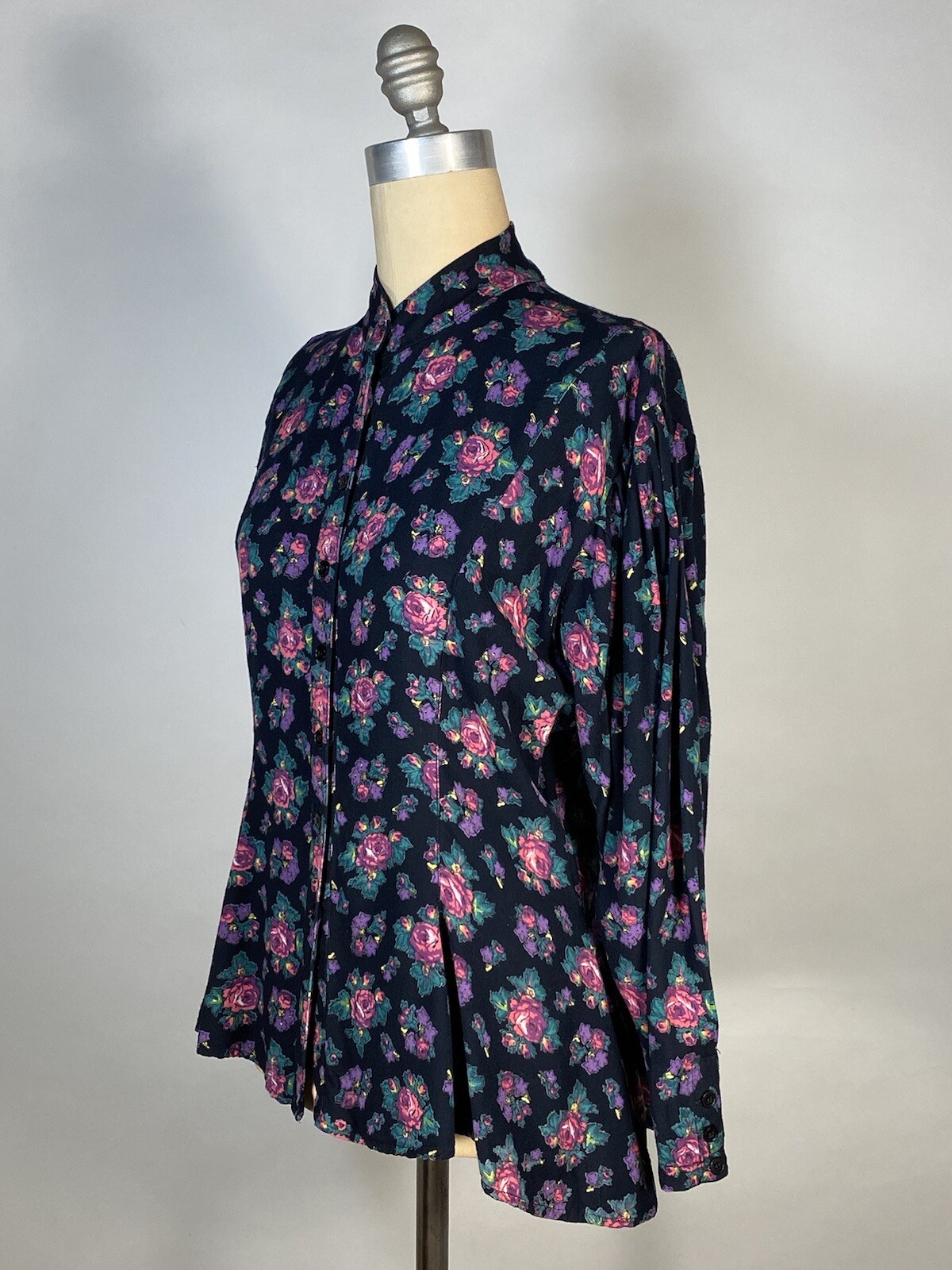 Vintage 1980s-does-VICTORIAN style floral rayon blouse with mutton sleeves PHOOL