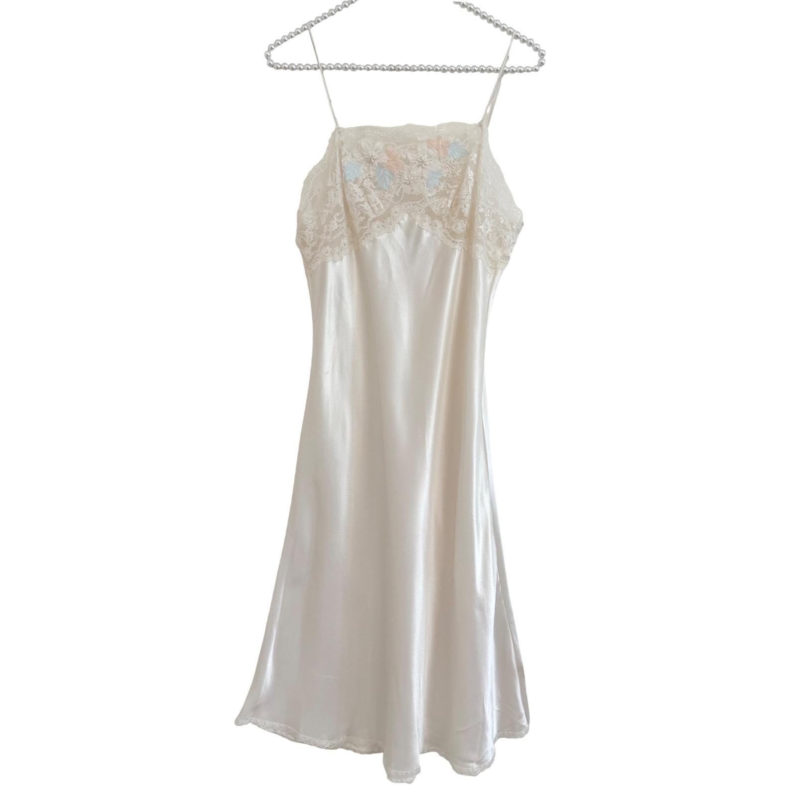 Sara Beth Vintage Cream Satin Nightgown Lace Floral Embroidery Pearl Accent 36