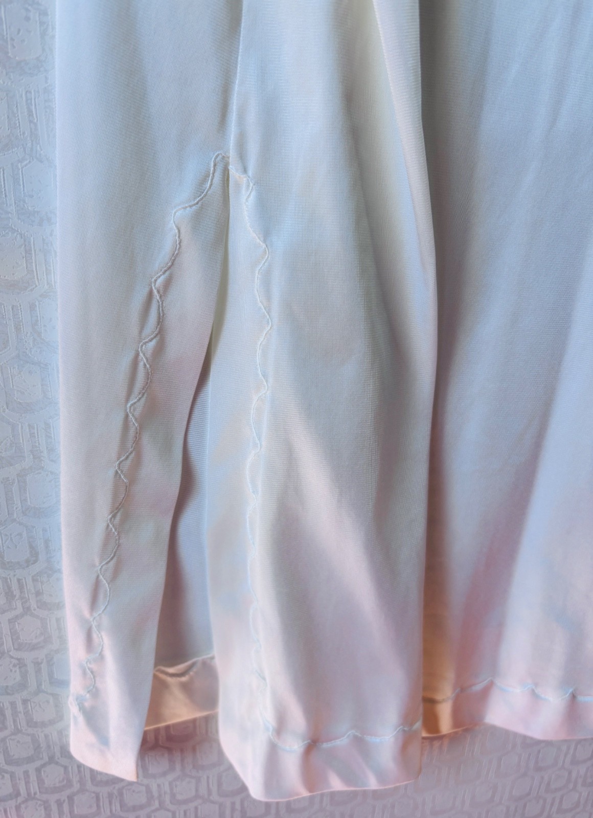 VTG OFF WHITE GLAMOROUS BOMBSHELL ANTRON NYLON FULL SLIP*LADIES PLUS SIZE 20W