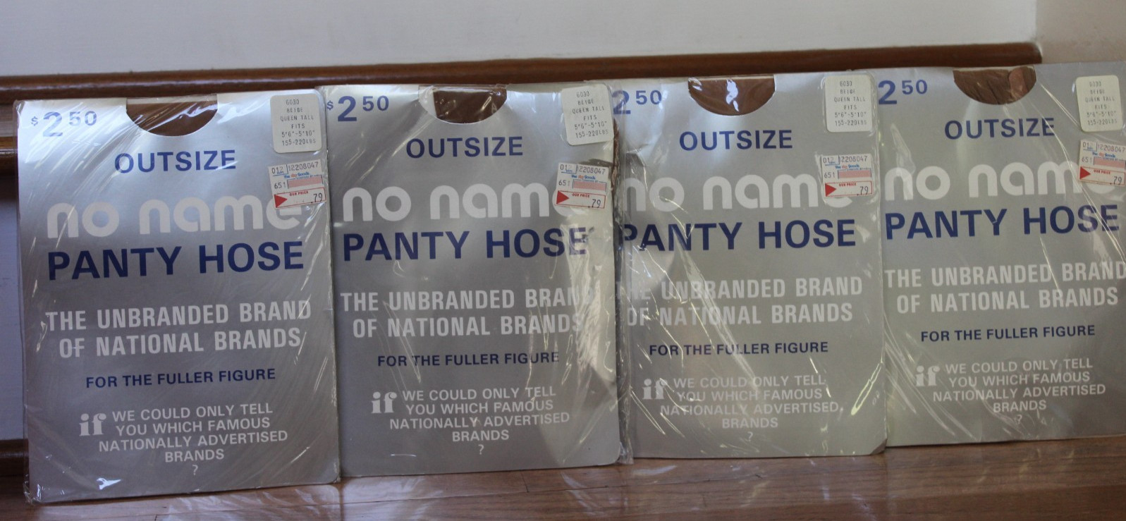 Vintage Lot of 4 NO NAME Pantyhose Queen Tall, Beige, 5&rsquo;6&Prime;-5&rsquo;10 » GAMS- NEW