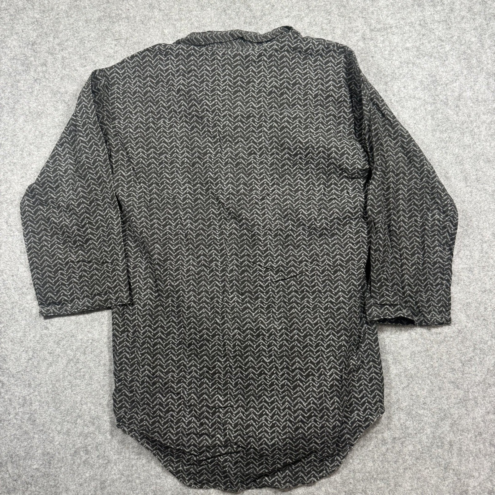Styled in California Vintage Button Down Shirt 14 Black Zigzag Geometric Pattern