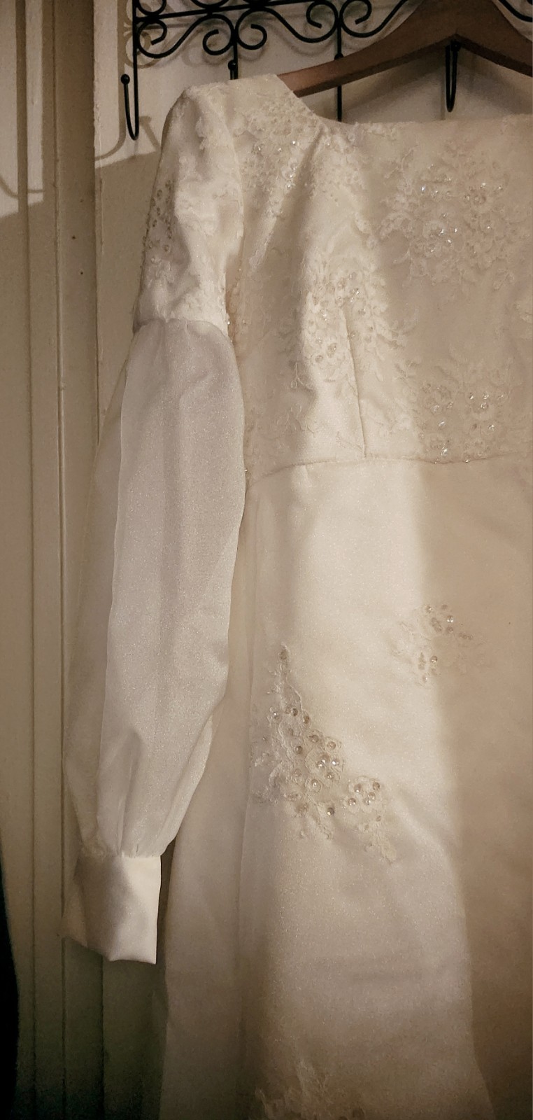 Vintage 70s Ivory Custom Hand Made Bridal Gown with Train