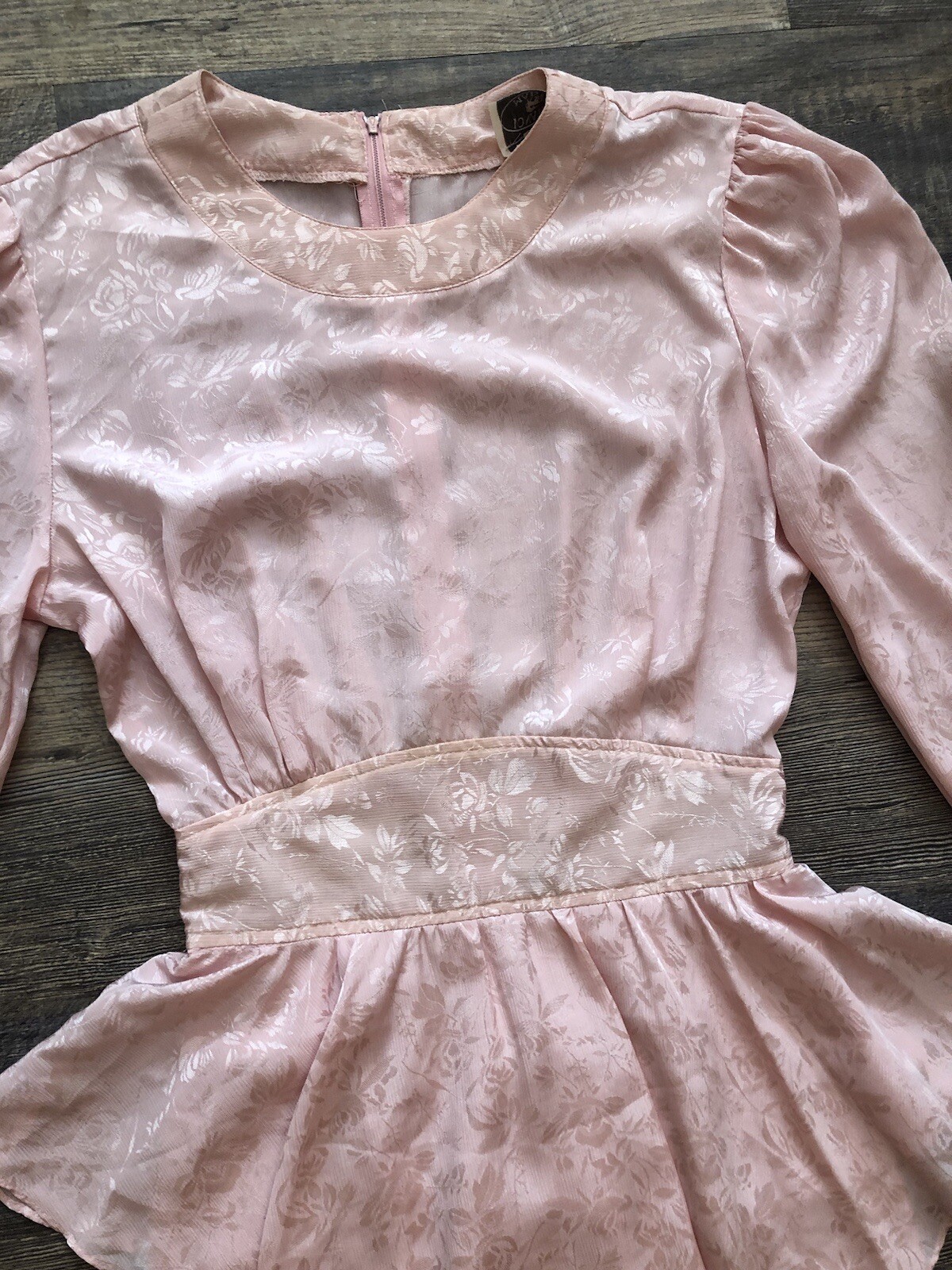 VTG 80’sJohnathan Martin Vintage Poly Peach&Ivory PeplumDress 3/4 Sleeves Small