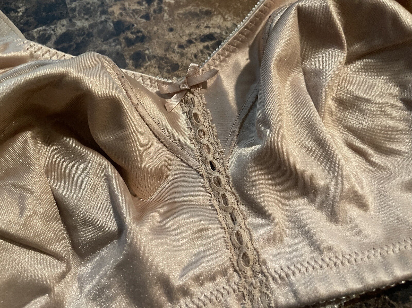 VINTAGE BALI SECOND SKIN BEIGE BRA! 40 DD #2