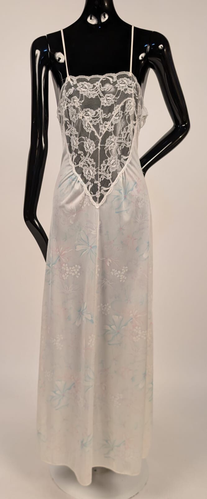 BEAUTIFUL 1980’S WATERCOLOR FLORAL LONG NIGHT GOWN W LACE FRONT + PEIGNOIR