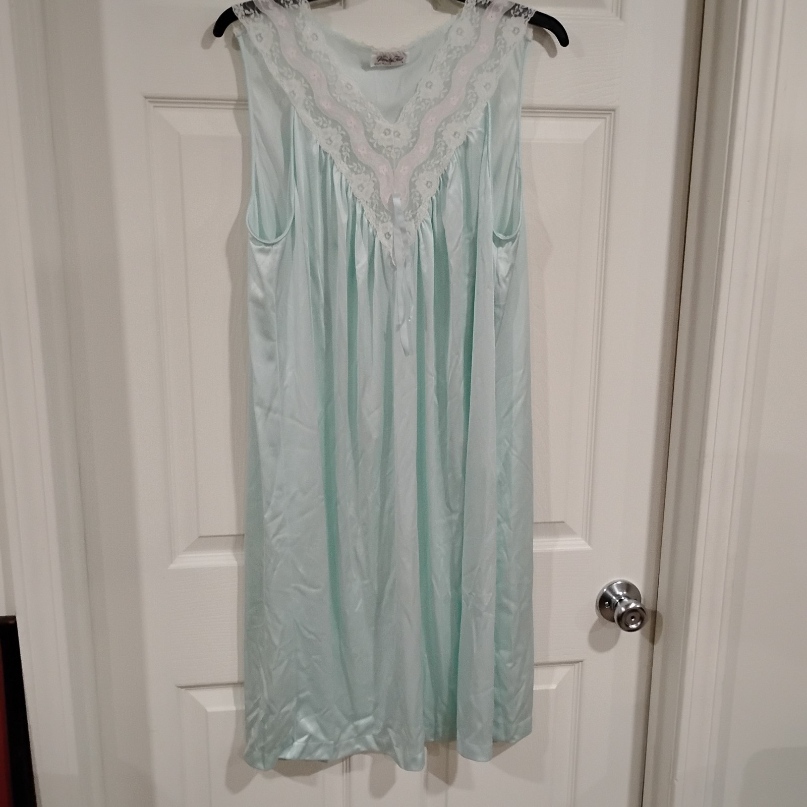 Vintage Vanity Fair Light Blue Silky Nightgown Size Large Lace Trim Midi