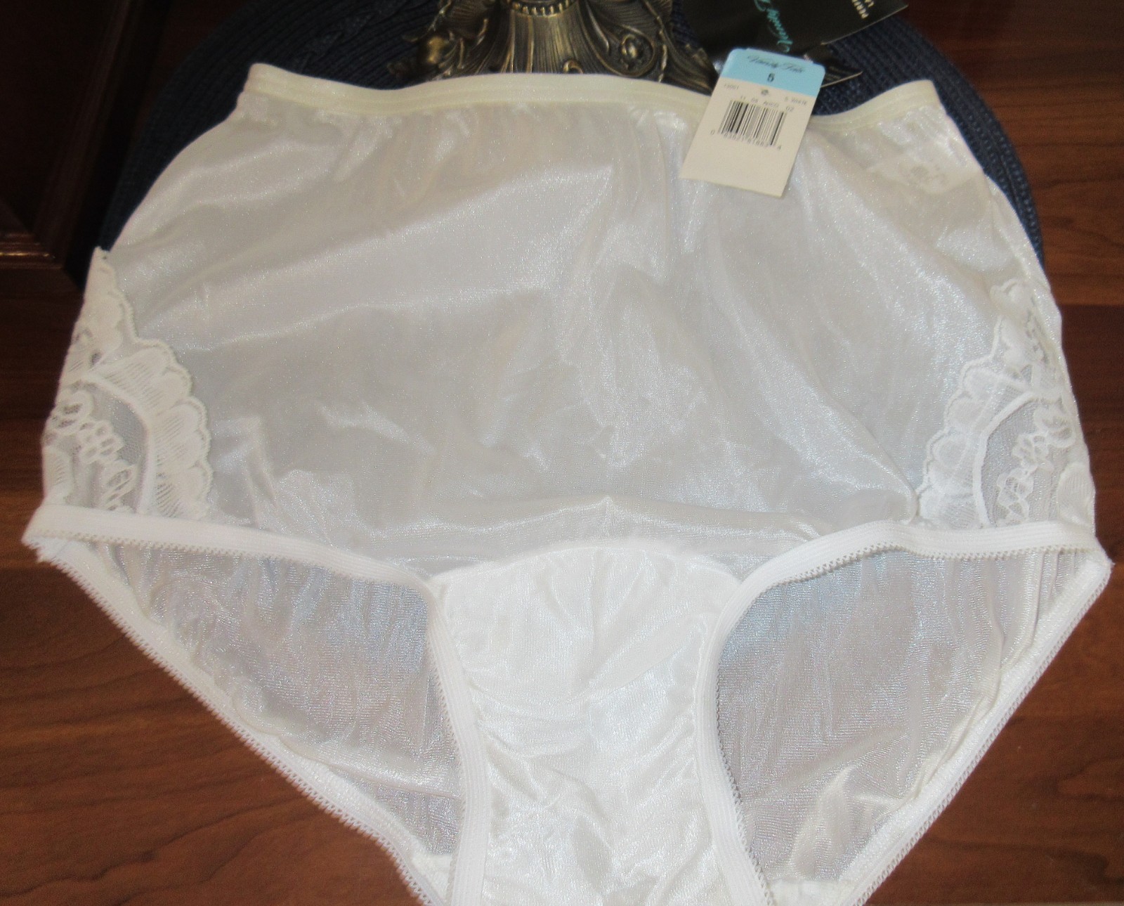 NOS VANITY FAIR 13001 WHITE SISSY hi waist GRANNY LACE leg panties sz 12/5XL